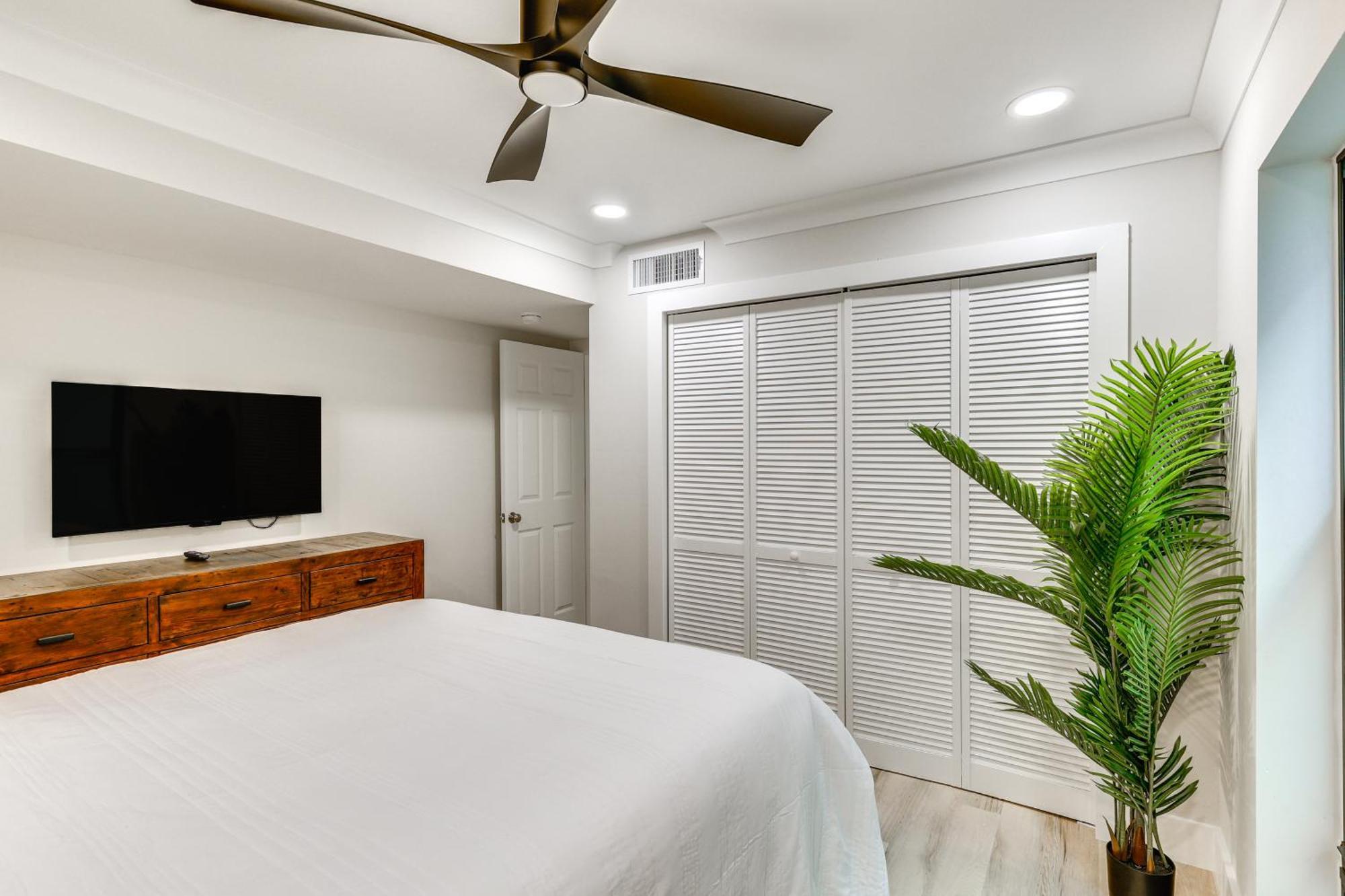 Luxury With Ocean View Steps To Apartment Sanibel