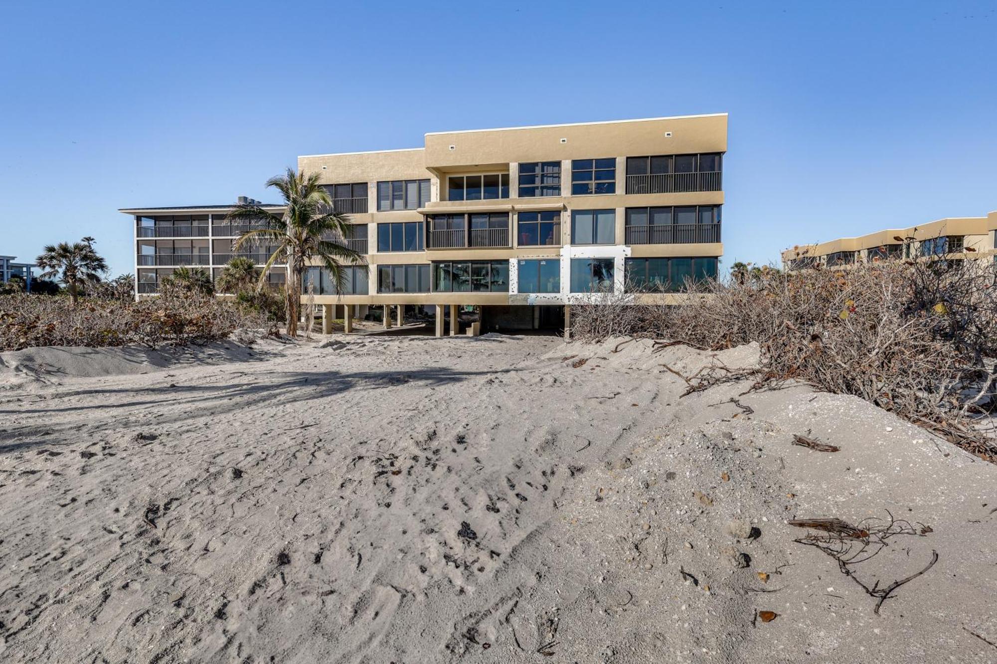 Luxury With Ocean View Steps To *