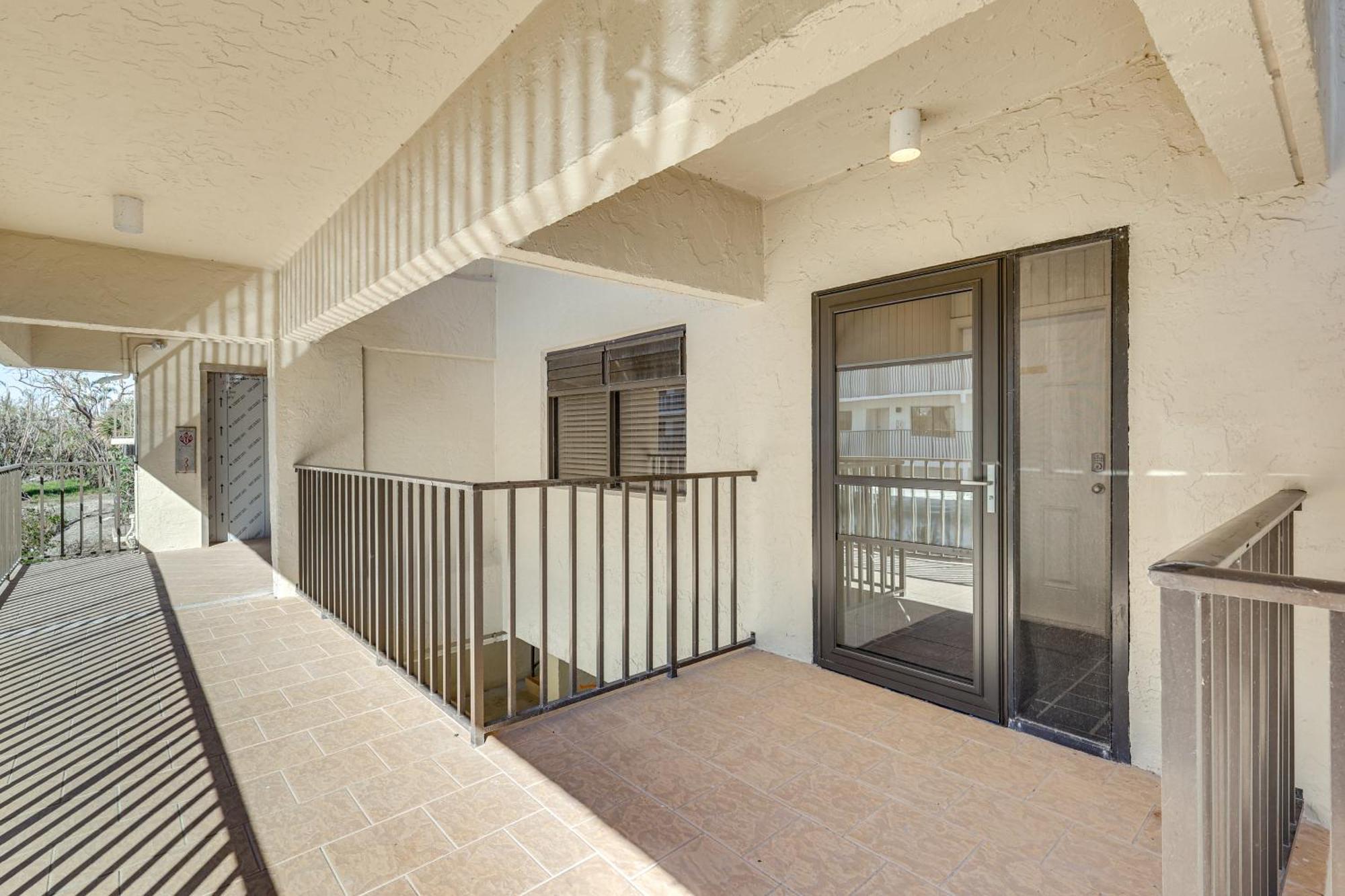 Luxury With Ocean View Steps To