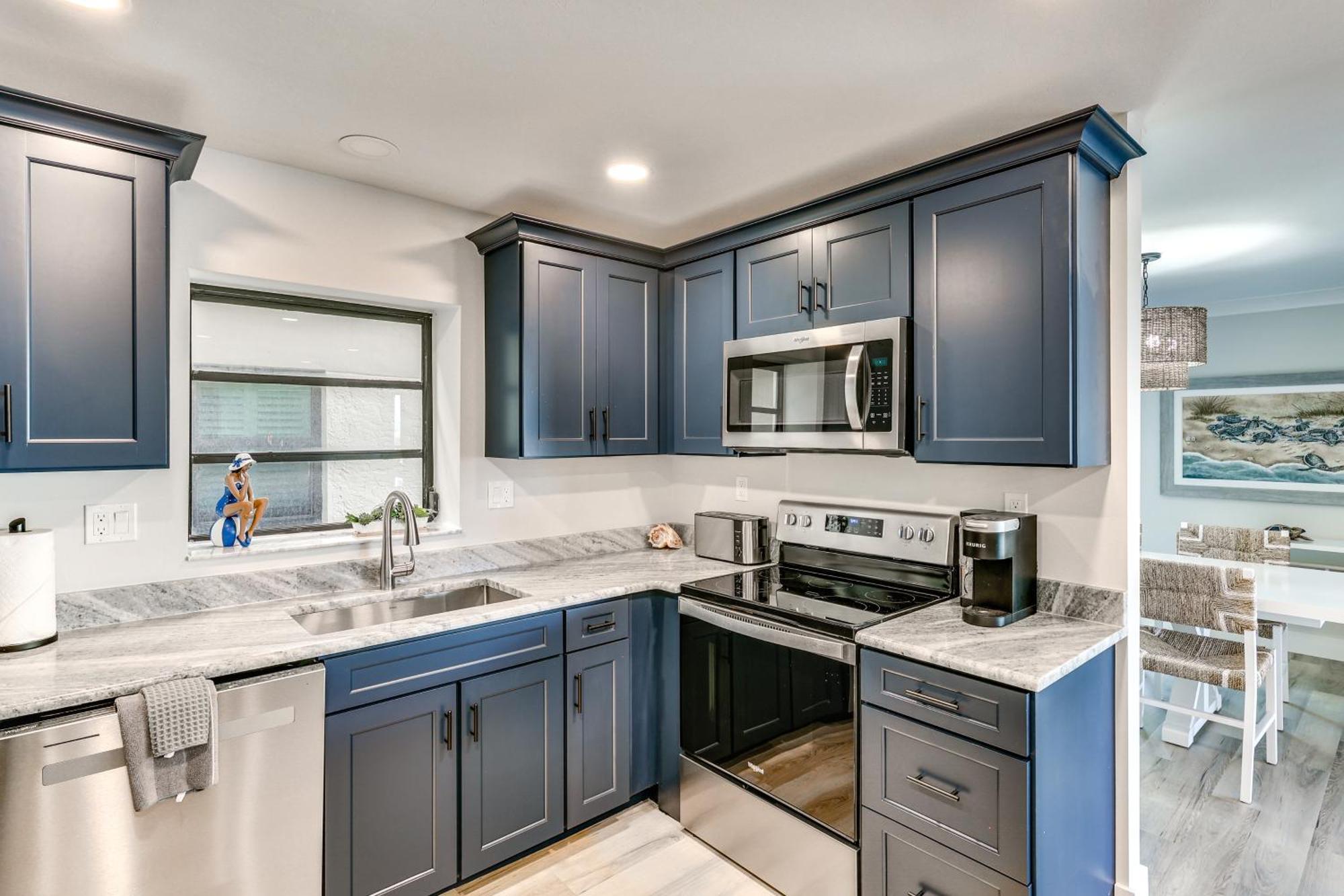Luxury With Ocean View Steps To Apartment