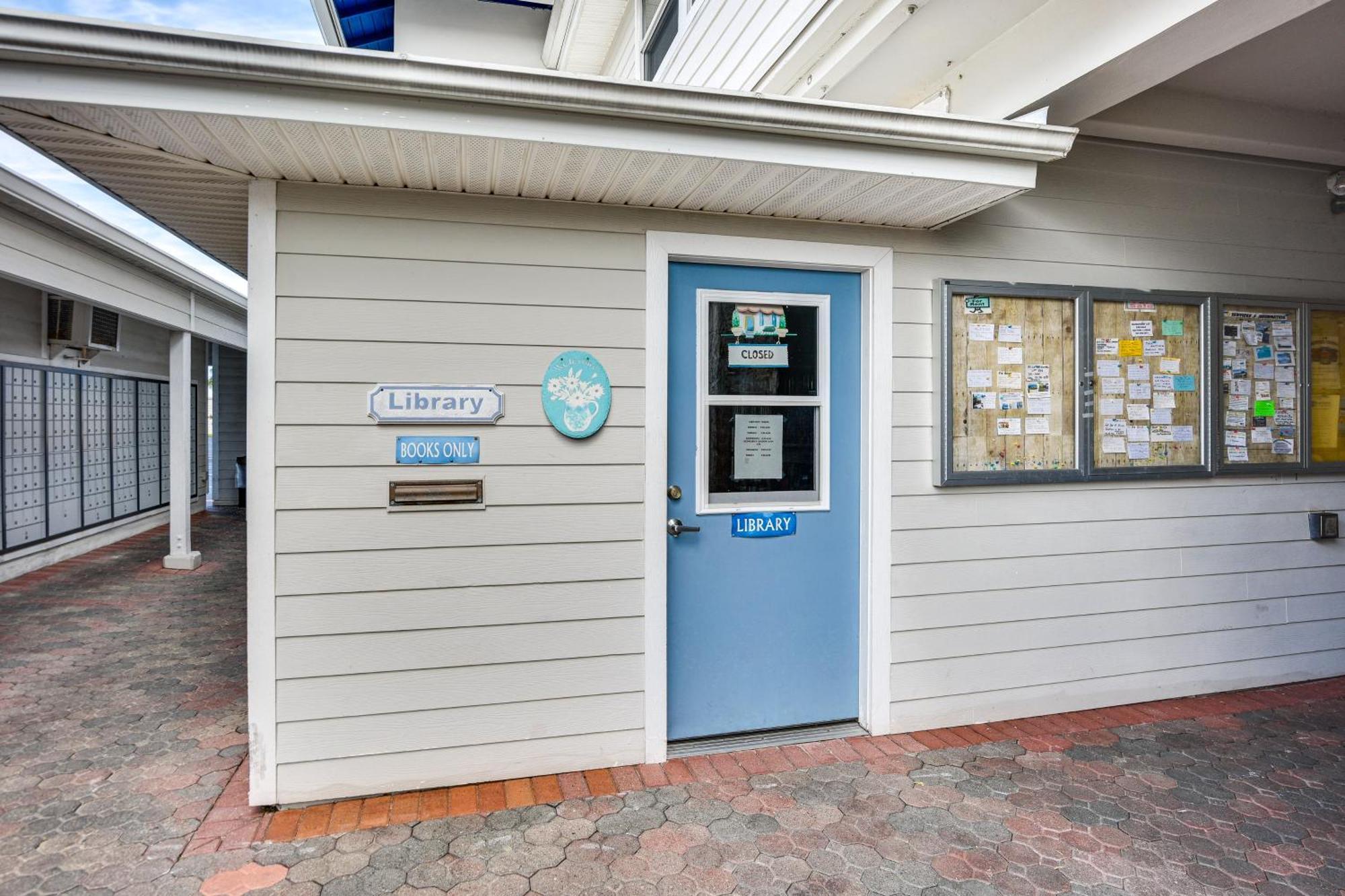 Holiday home Waterfront Nettles Island House Pool Access
