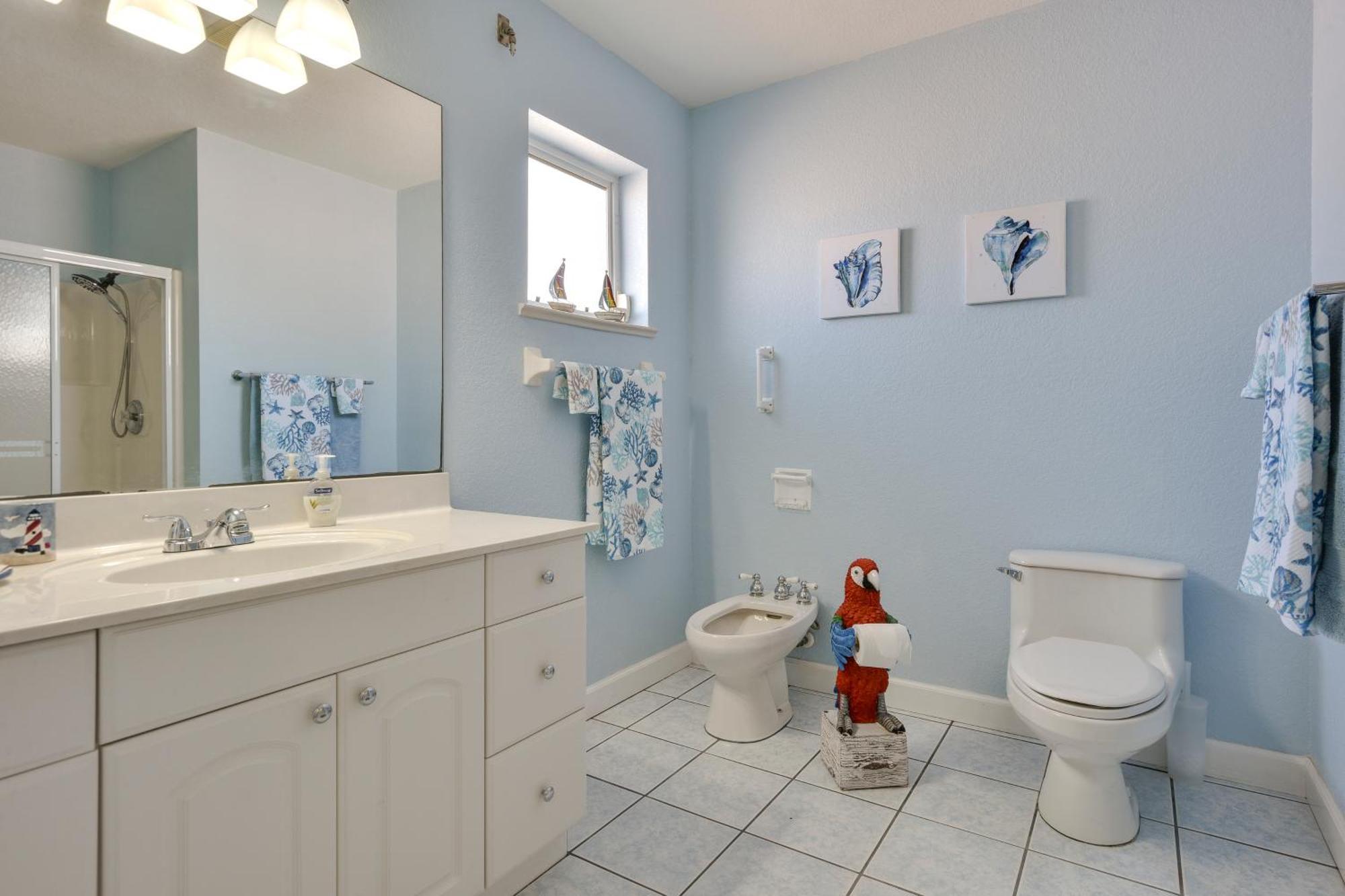 Waterfront Nettles Island House Pool Access Holiday home