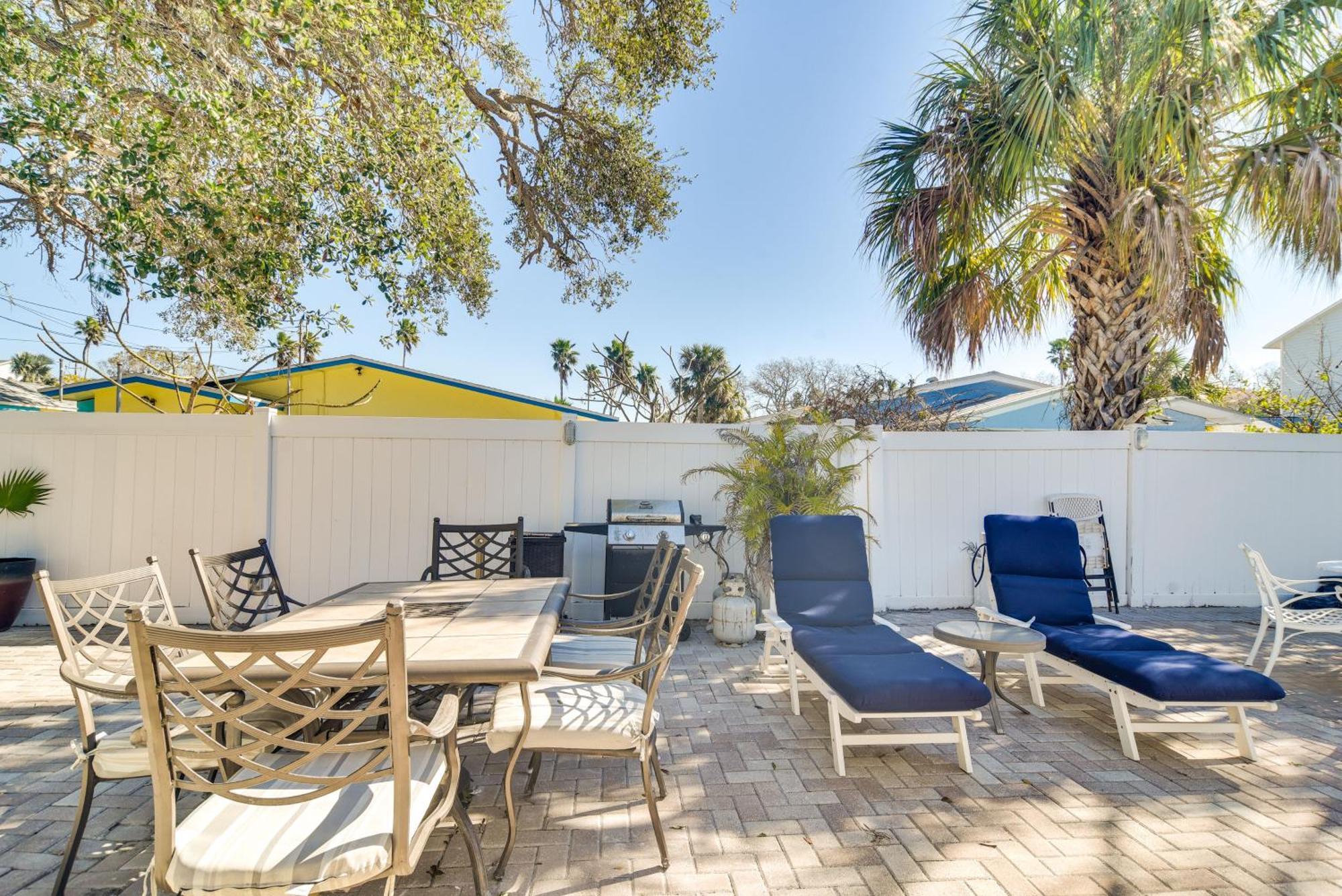 With Easy Access To Indian Rocks Beach! Apartment Clearwater Beach
