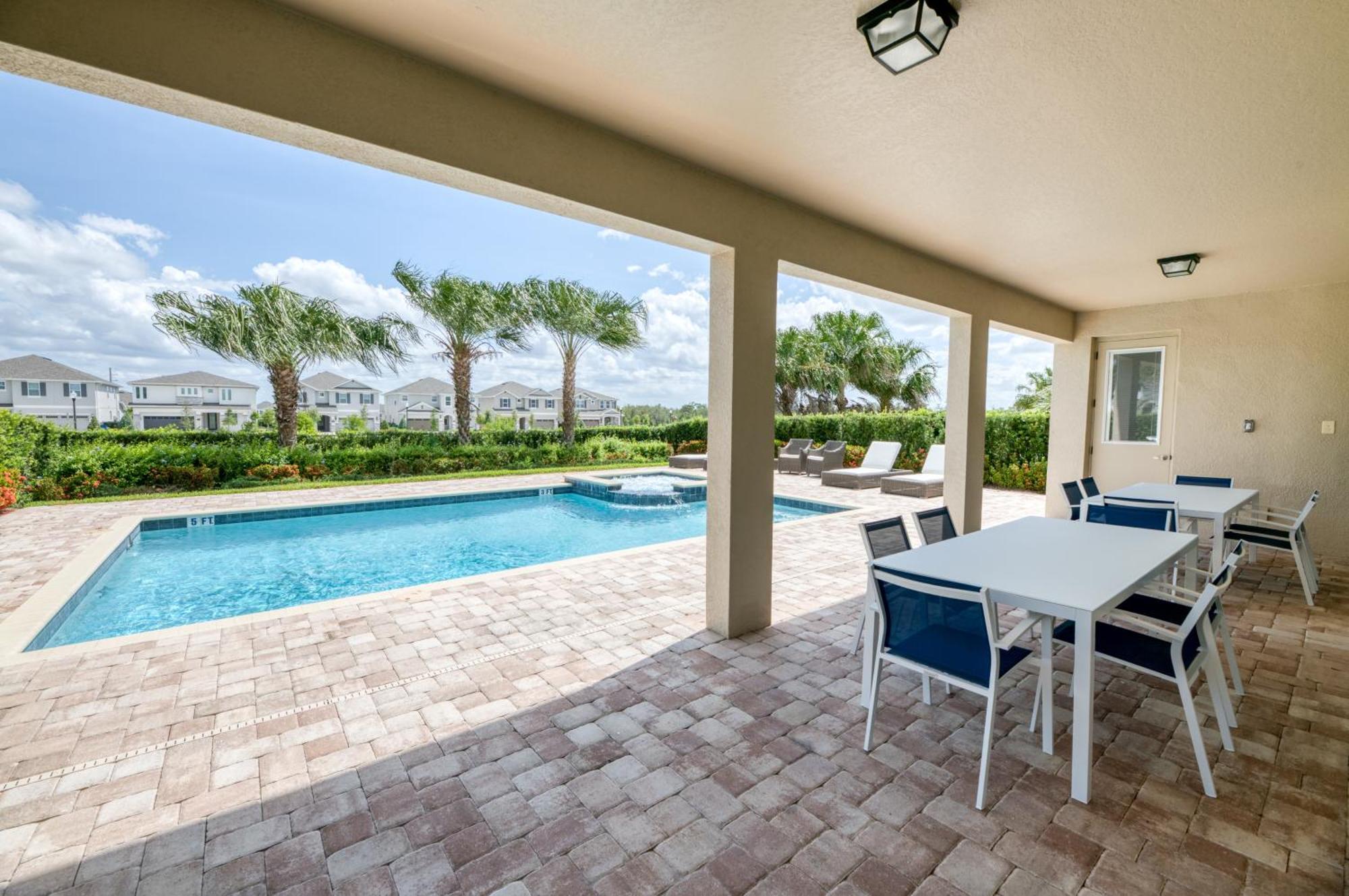 Modern Retreat: Water Park Access & Amenities * Orlando