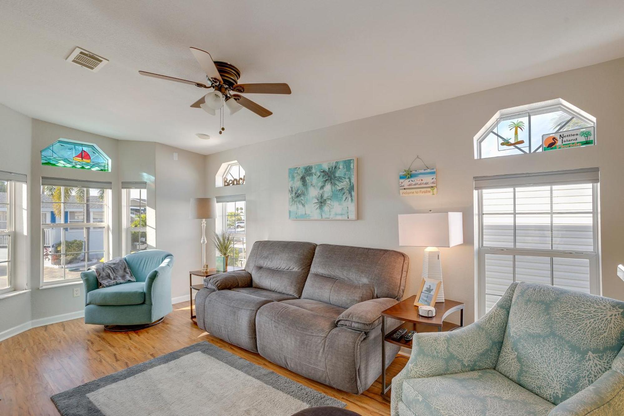 Nettles Island Jensen Walk To Ocean! Holiday home Jensen Beach