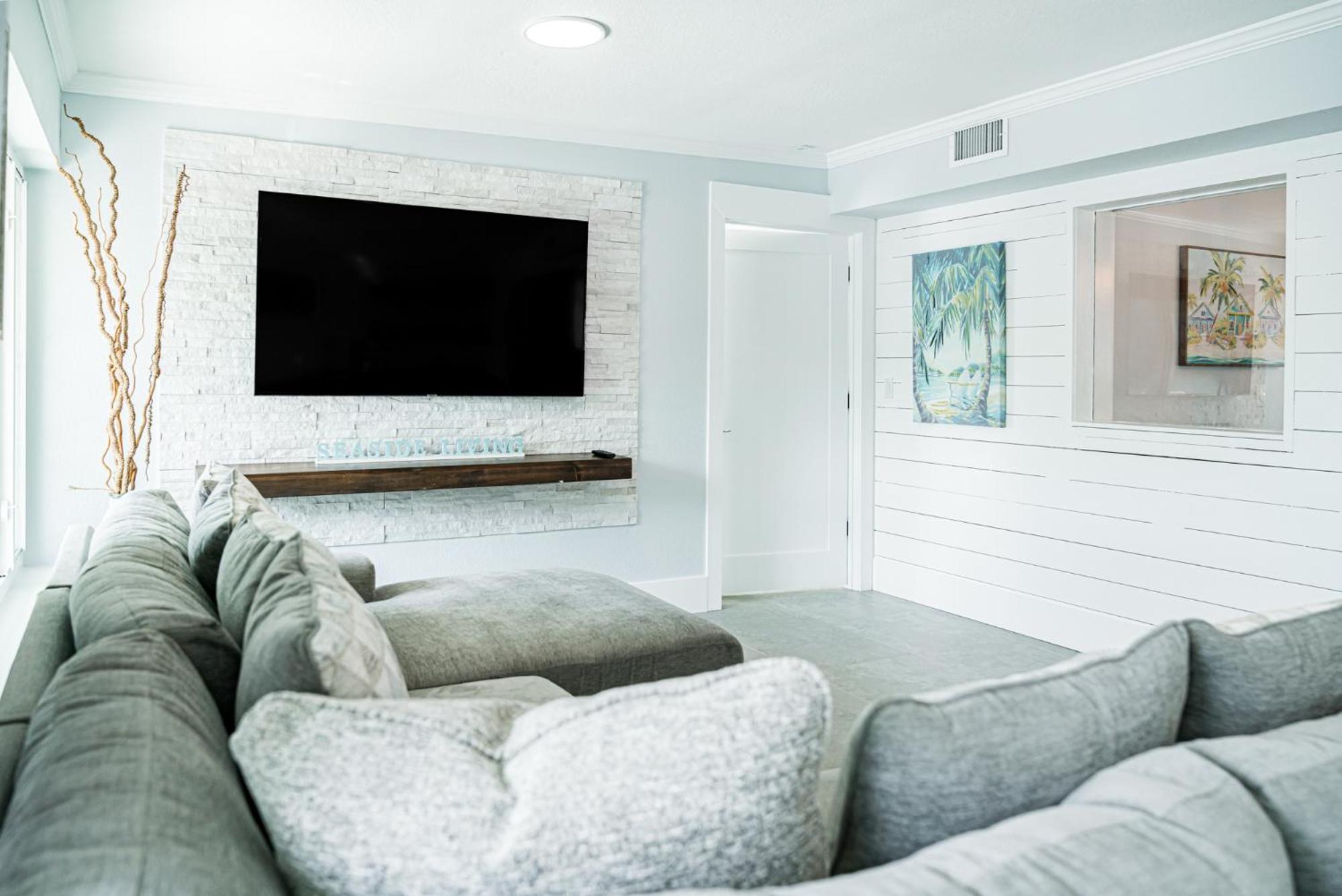 Holiday home Unleash Paradise At Bahia Paradise With Waterfront Pool & Pet Friendly