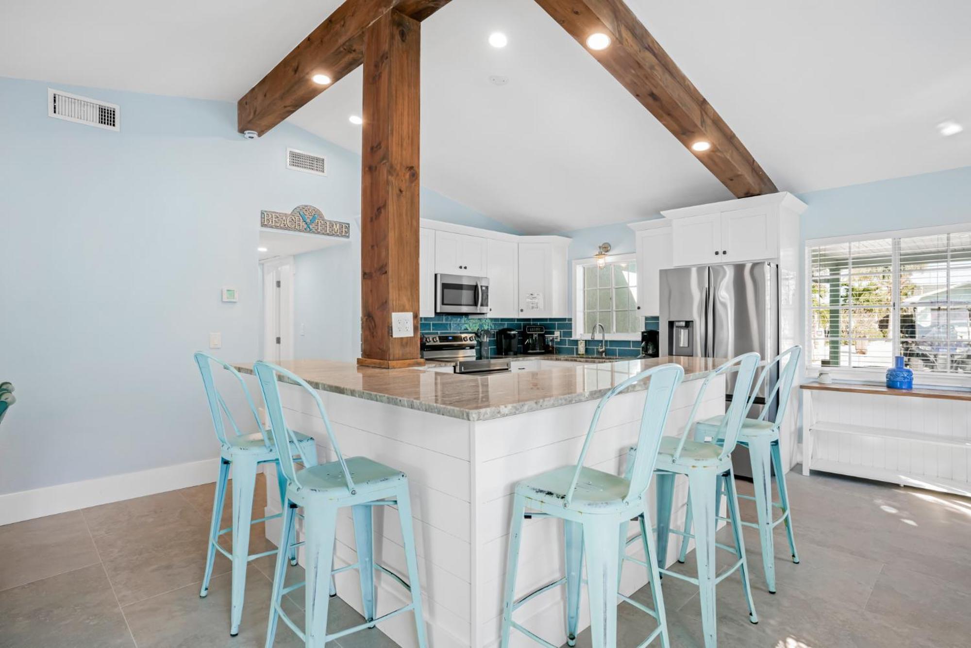 Unleash Paradise At Bahia Paradise With Waterfront Pool & Pet Friendly Clearwater Beach
