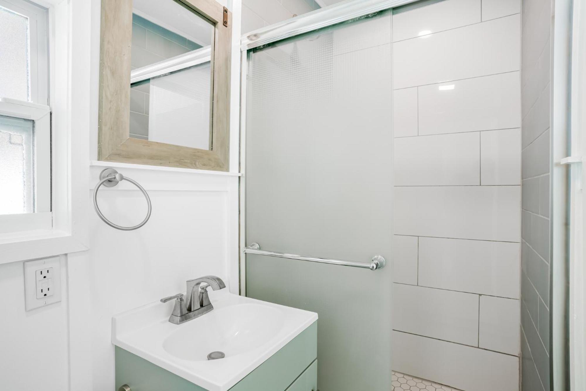 Unleash Paradise At Bahia Paradise With Waterfront Pool & Pet Friendly Clearwater Beach