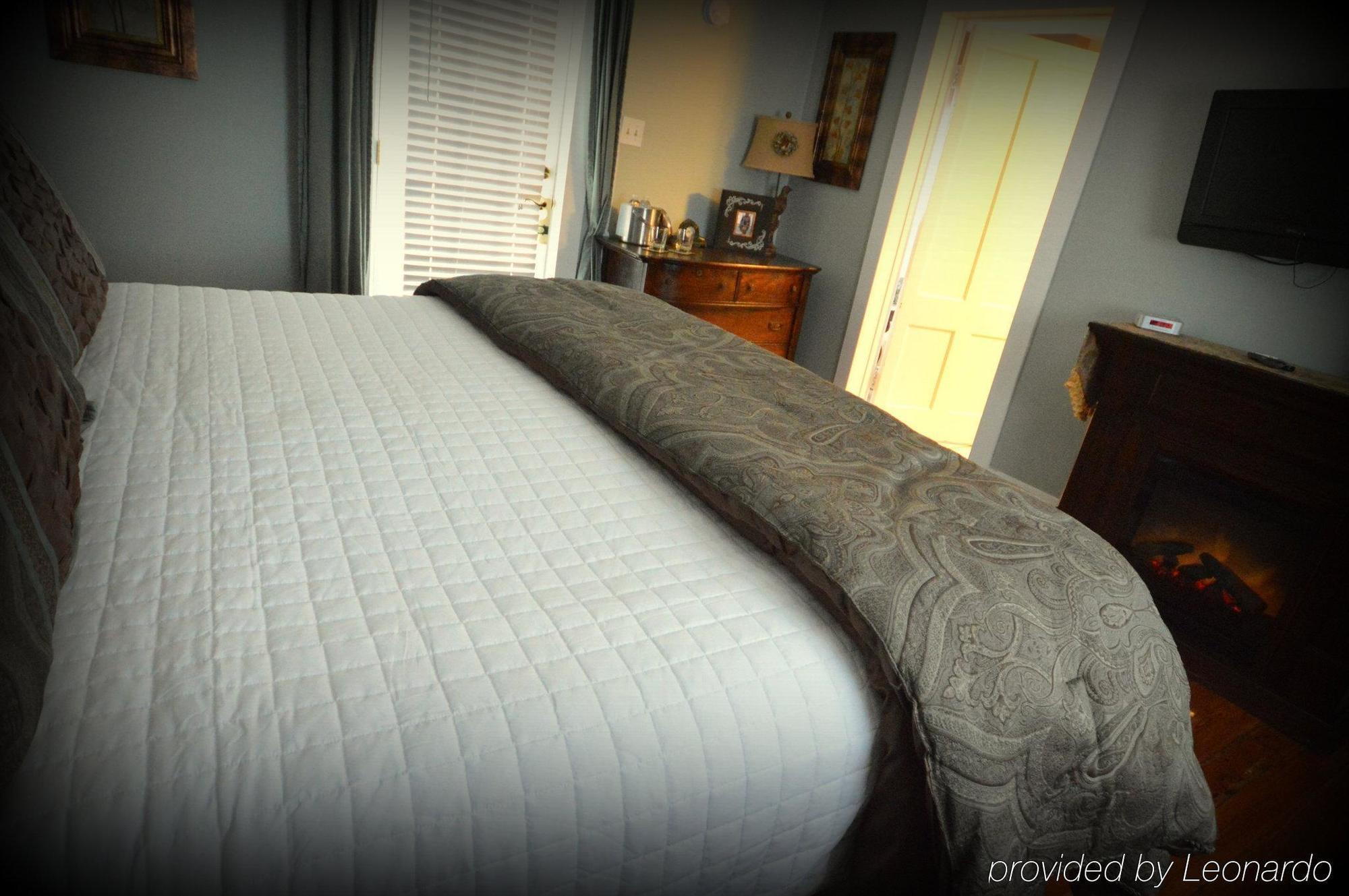 Bayfront Westcott House Bed & Breakfast 3*