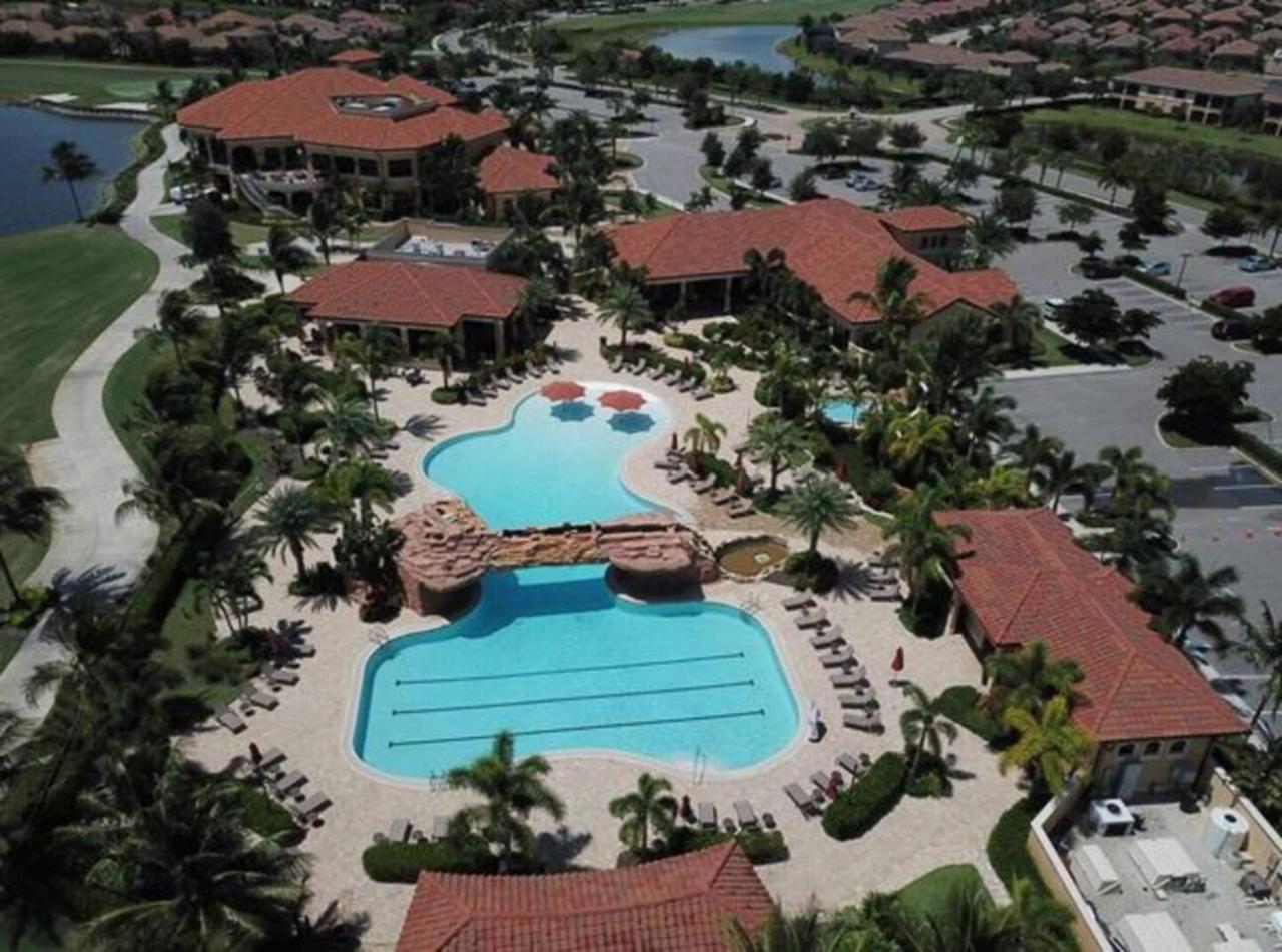 Live In Paradise With Golf Tennis Gym Pools And Holiday home