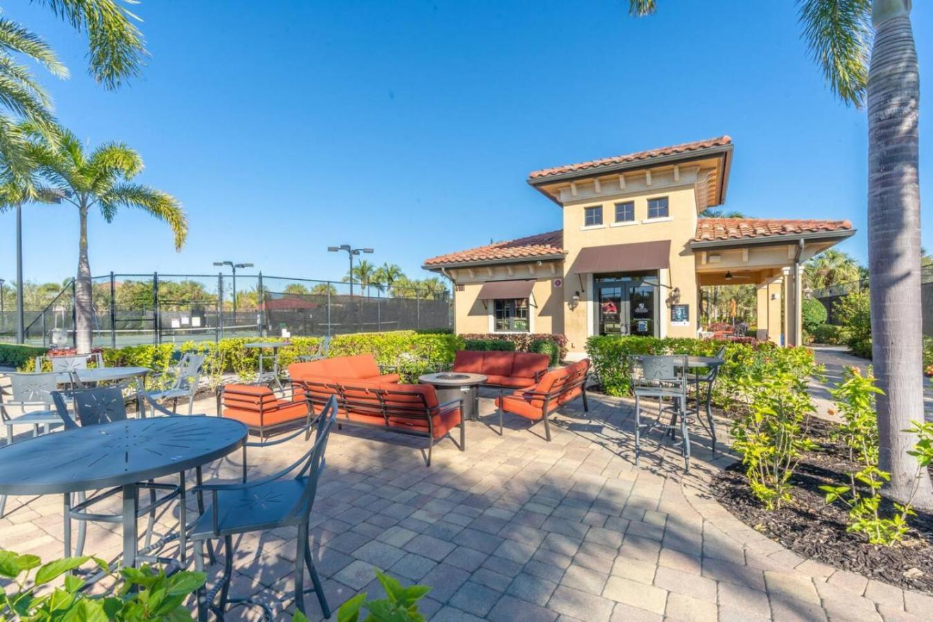 Live In Paradise With Golf Tennis Gym Pools And