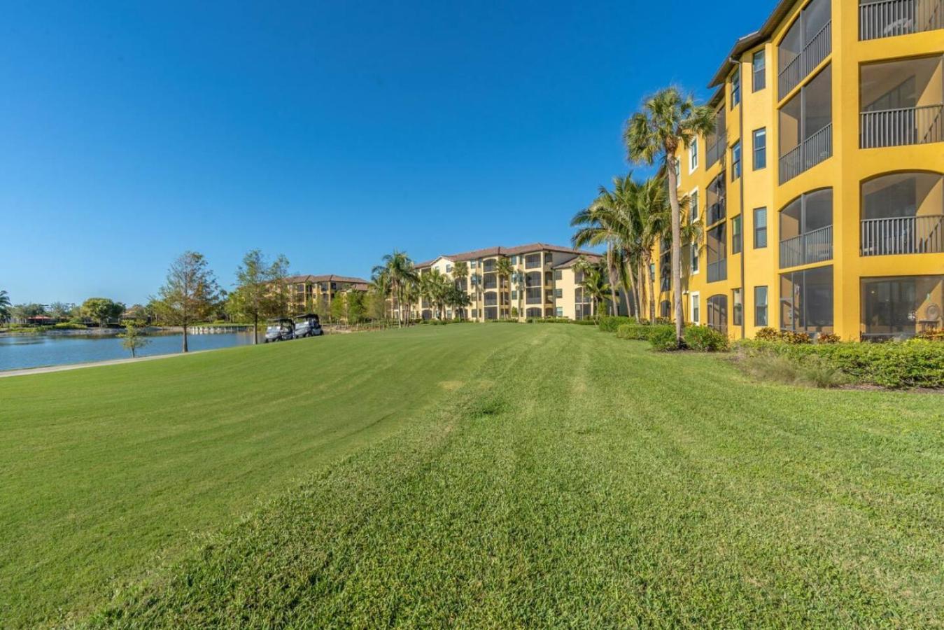 Live In Paradise With Golf Tennis Gym Pools And Holiday home