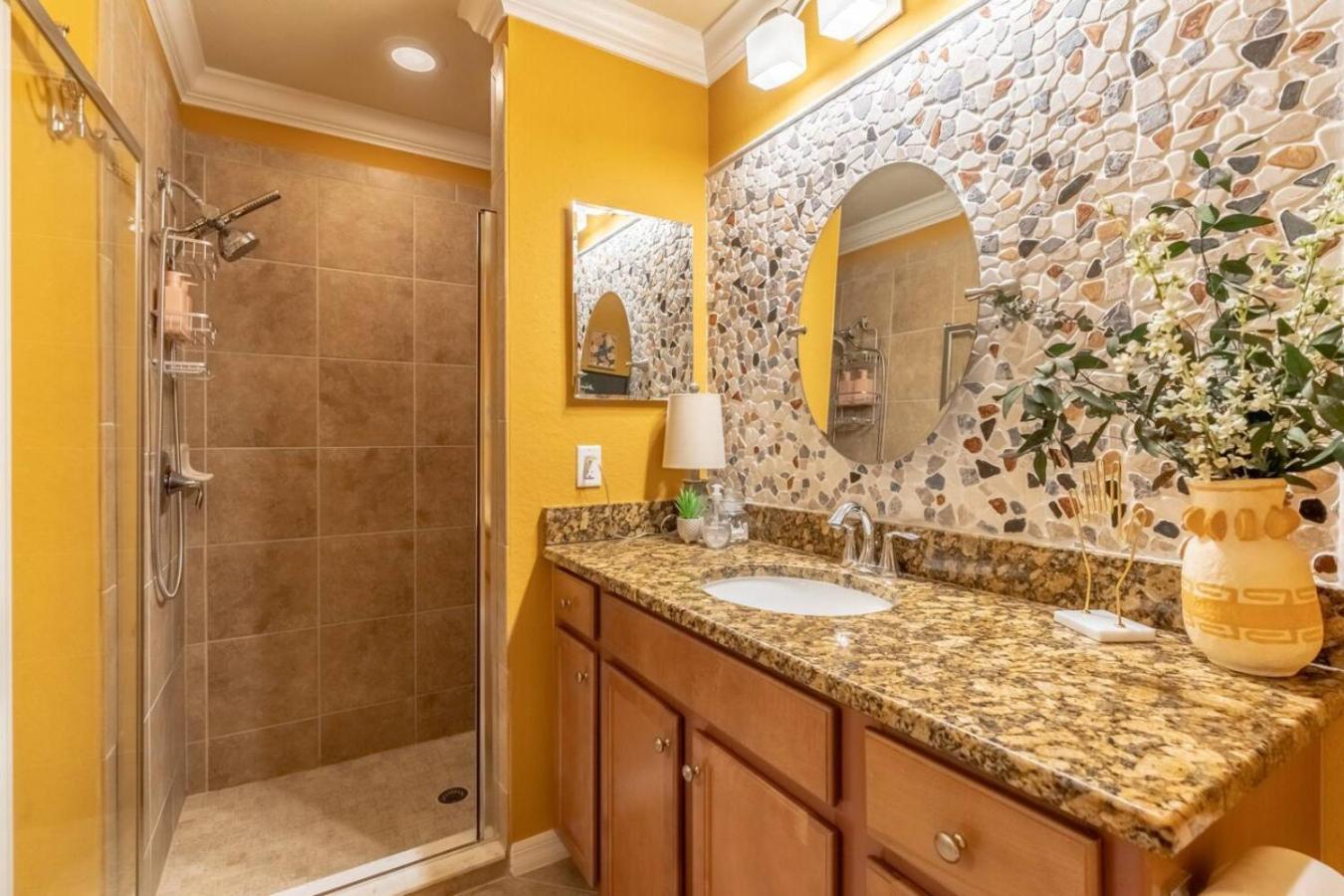 Live In Paradise With Golf Tennis Gym Pools And