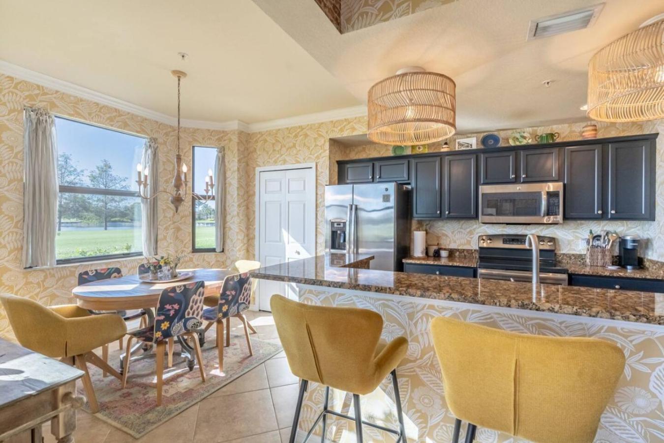 Live In Paradise With Golf Tennis Gym Pools And Bonita Springs