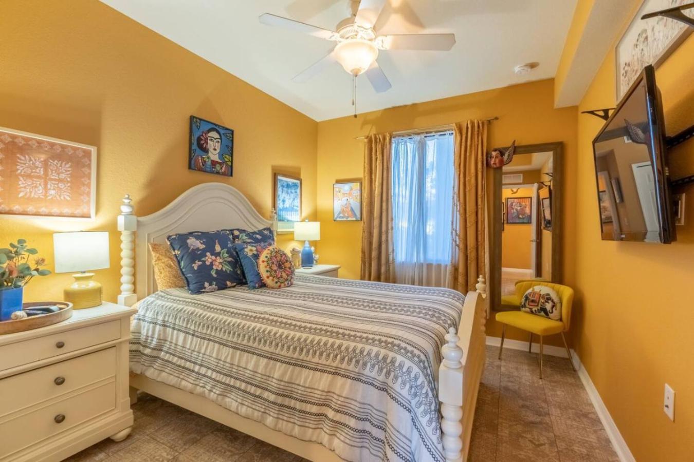 Holiday home Live In Paradise With Golf Tennis Gym Pools And Bonita Springs