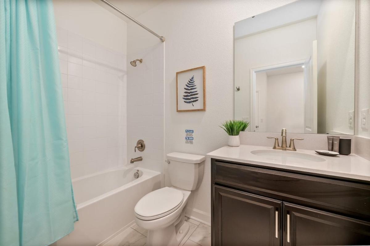 Champions Gate W/ Private Pool, Perk ,near Holiday home Kissimmee