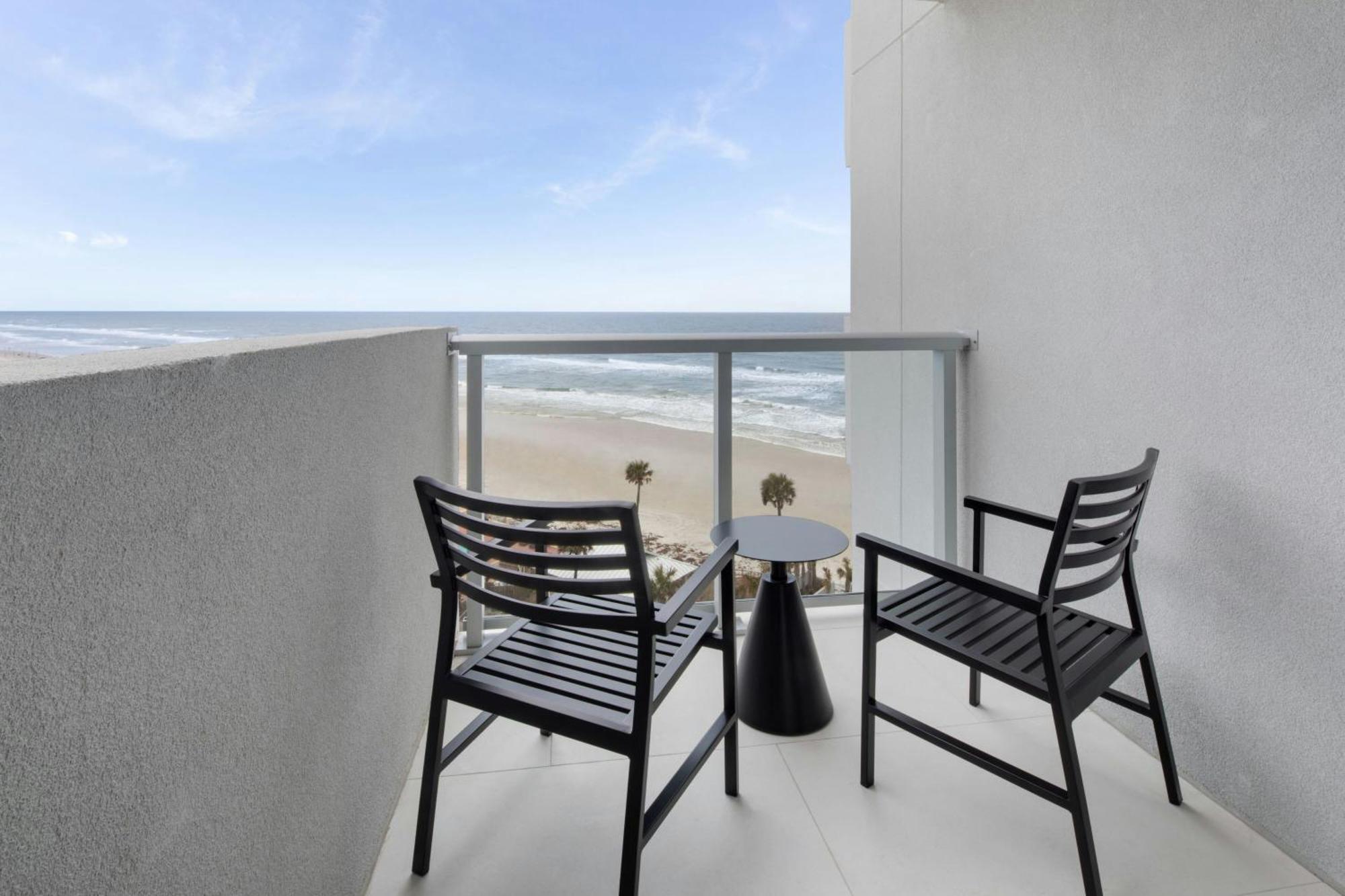 Hotel Renaissance Daytona Oceanfront 4*
