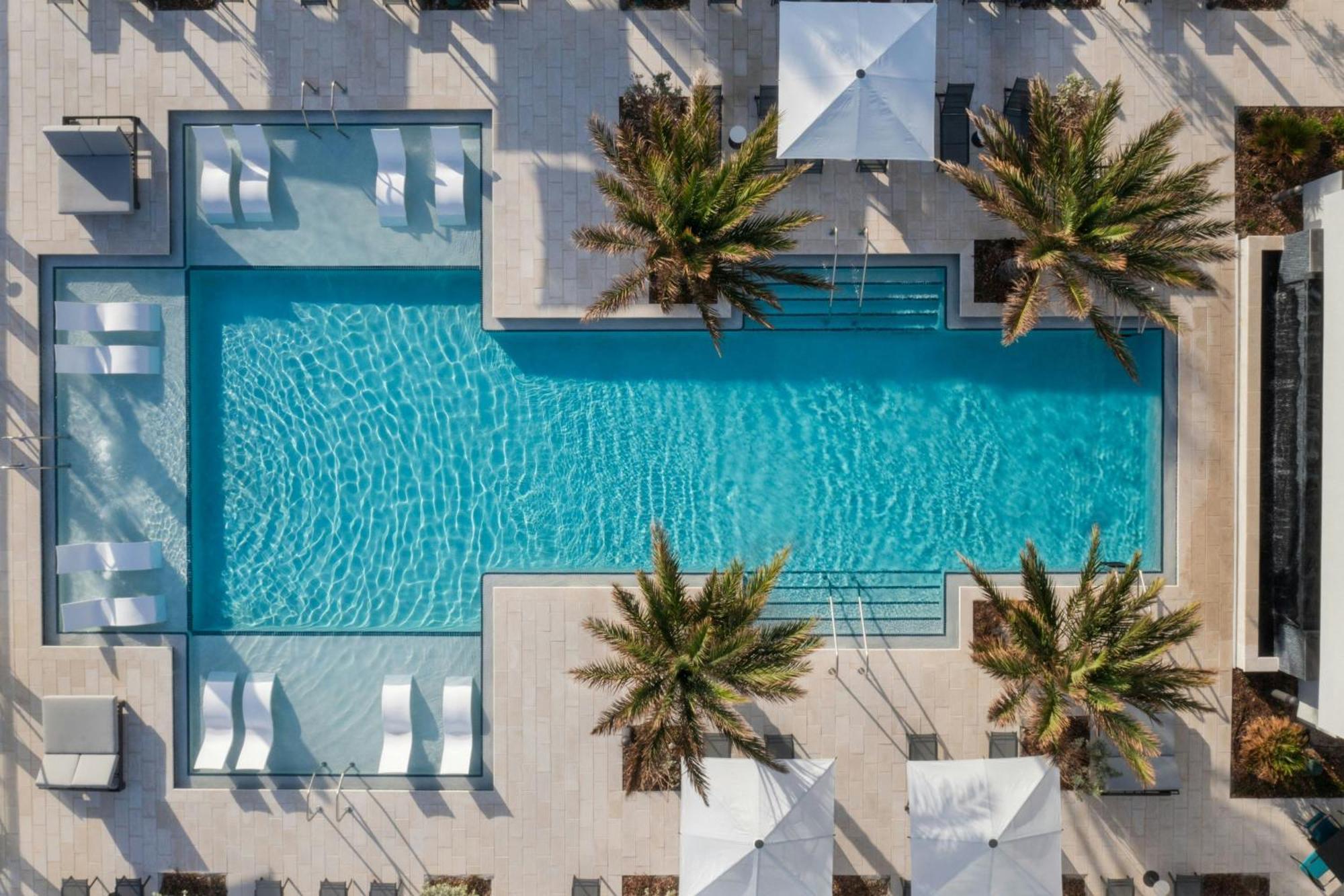 Hotel Renaissance Daytona Oceanfront