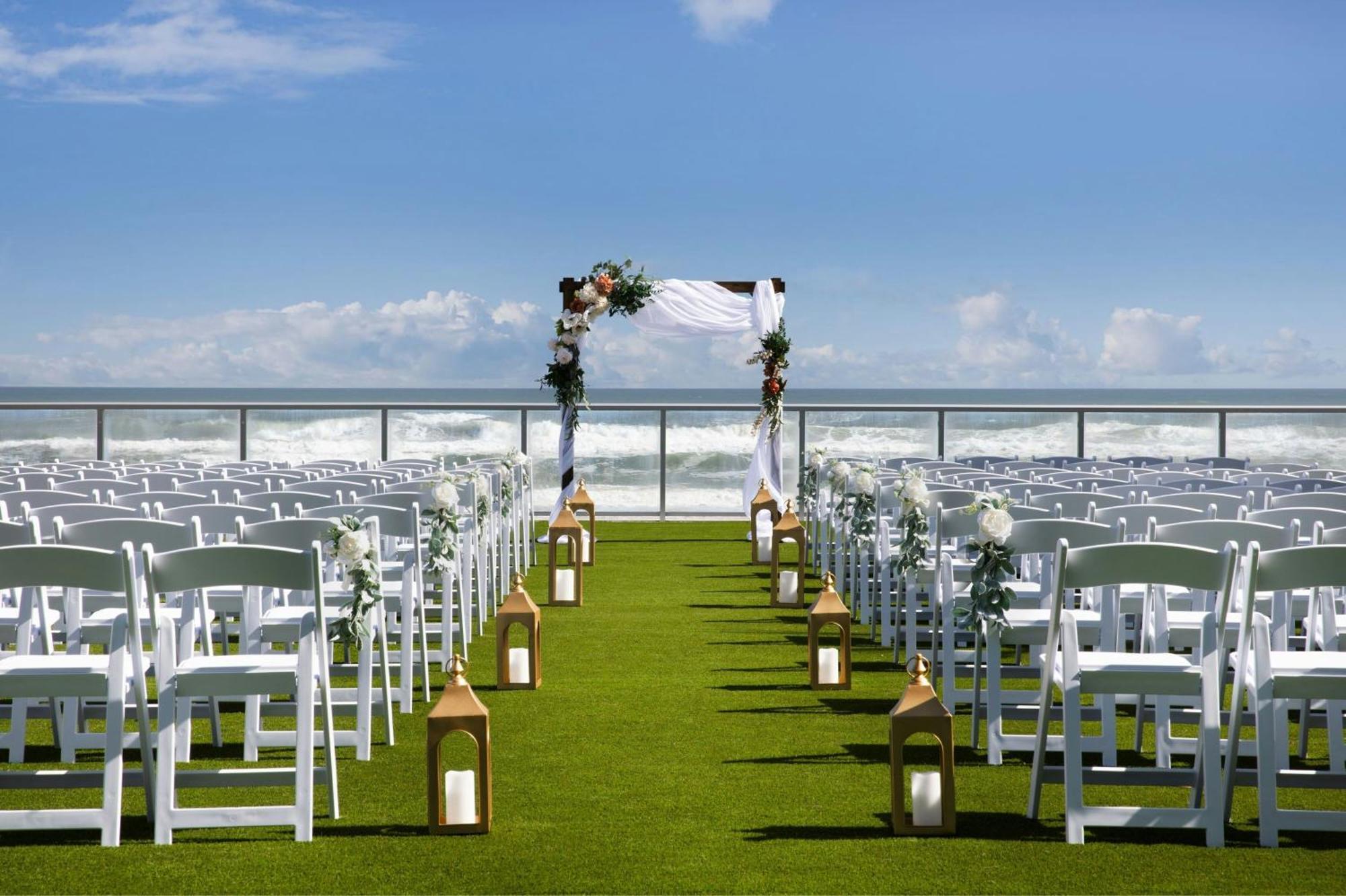 Hotel Renaissance Daytona Oceanfront 4*