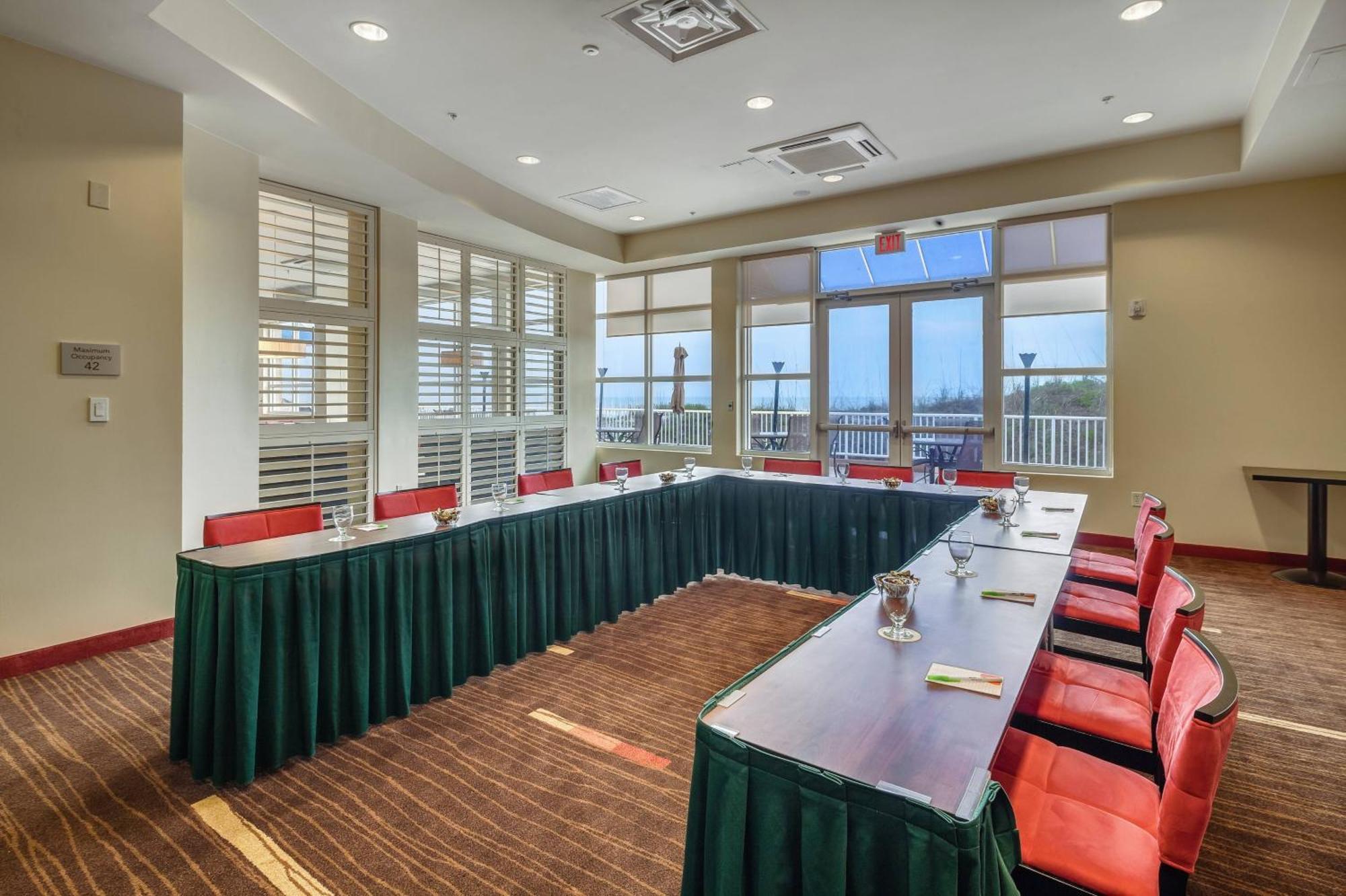 Courtyard By Marriott Jacksonville Oceanfront Hotel