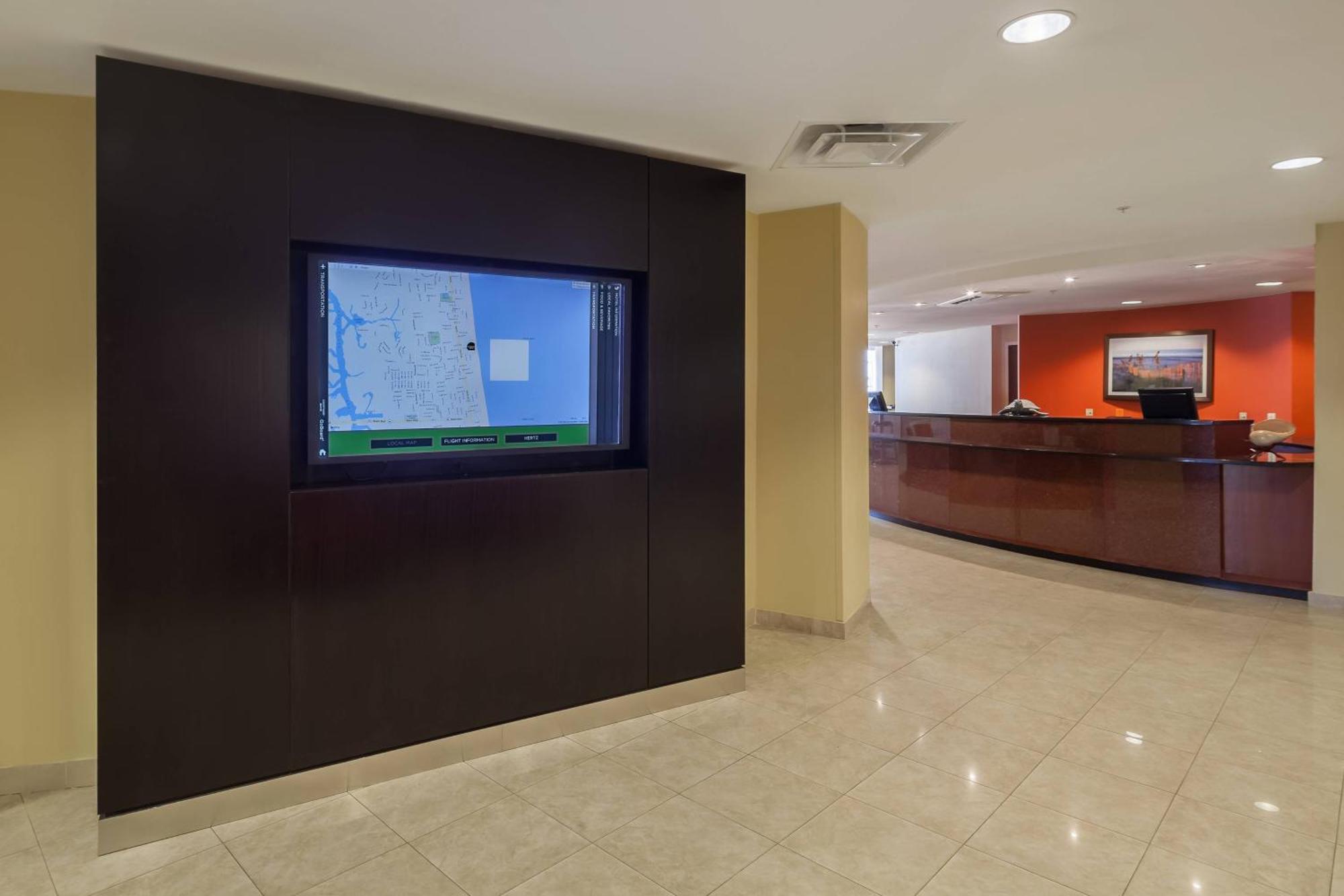 Courtyard By Marriott Jacksonville Oceanfront 3*