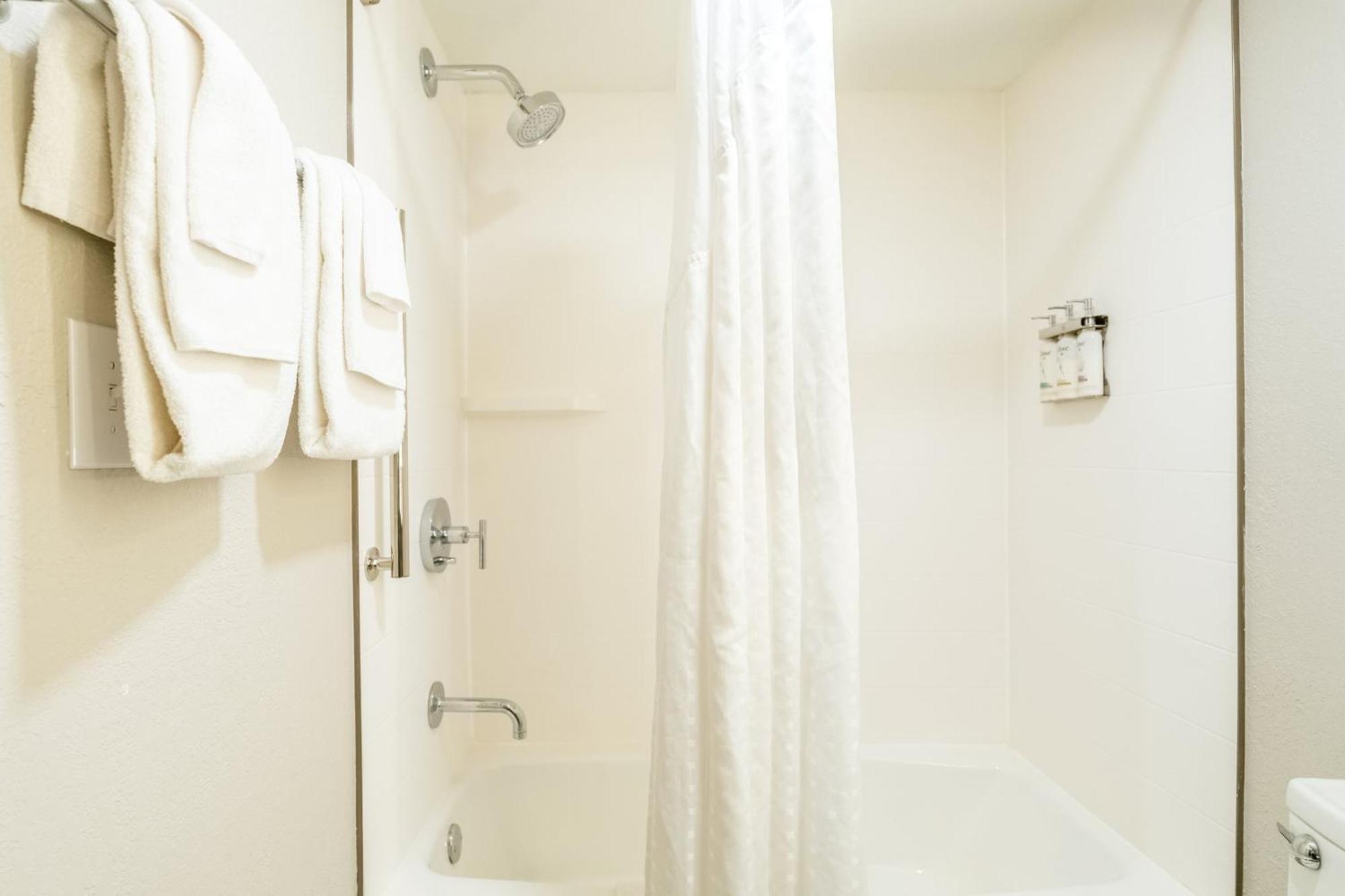 Express & Cocoa By Ihg Resort Cocoa Beach