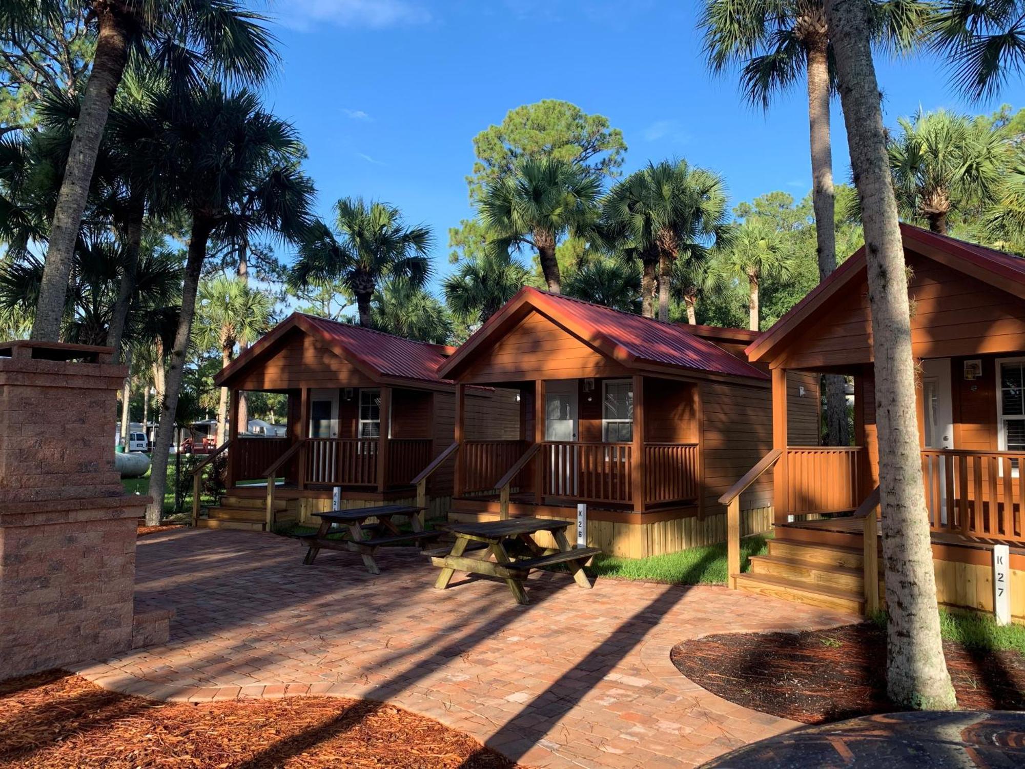 Road Runner Travel - Caravan Park