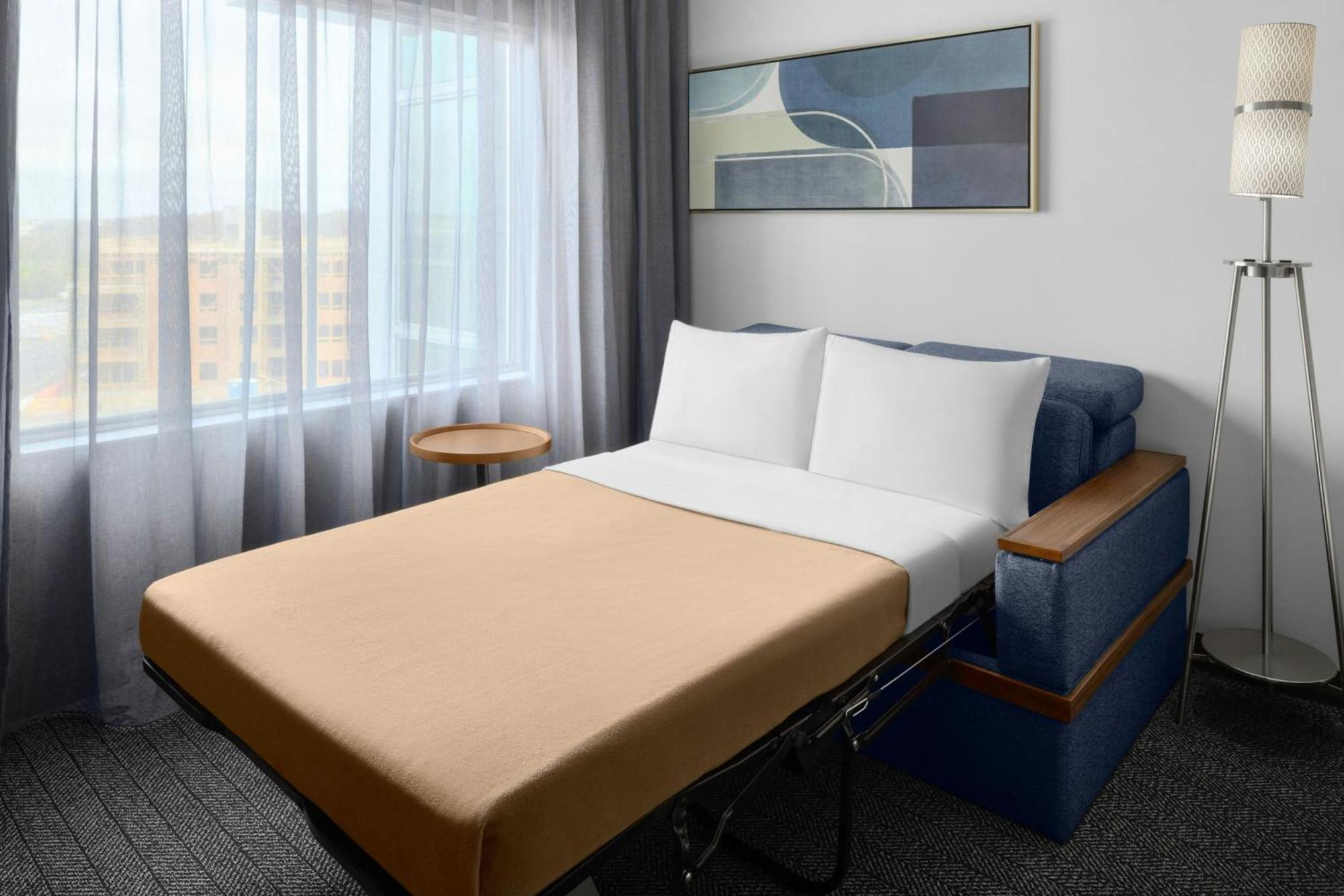 Hotel Courtyard By Marriott Orlando South/grande Lakes Area 2*