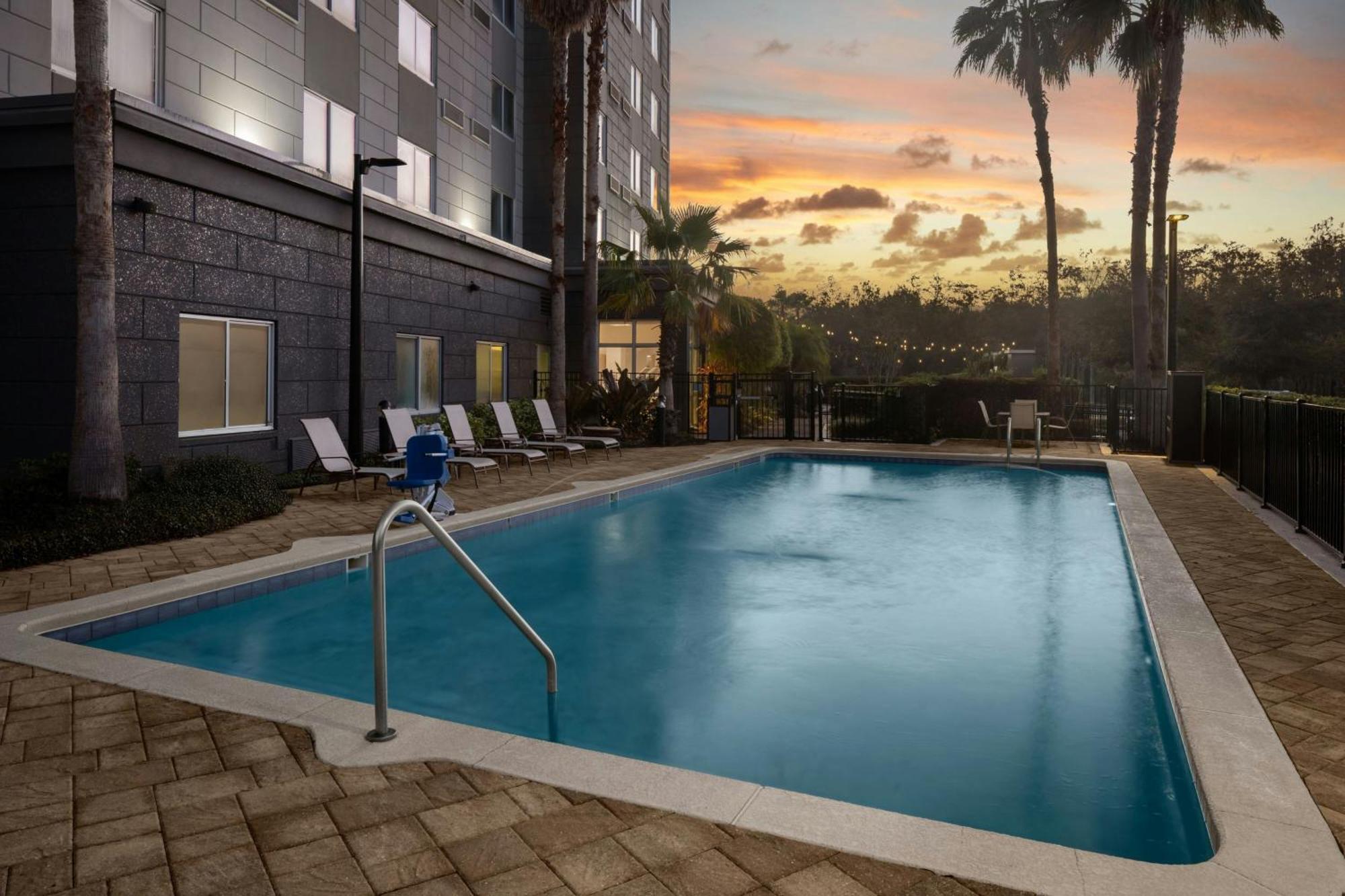 Courtyard By Marriott Orlando South/grande Lakes Area Williamsburg