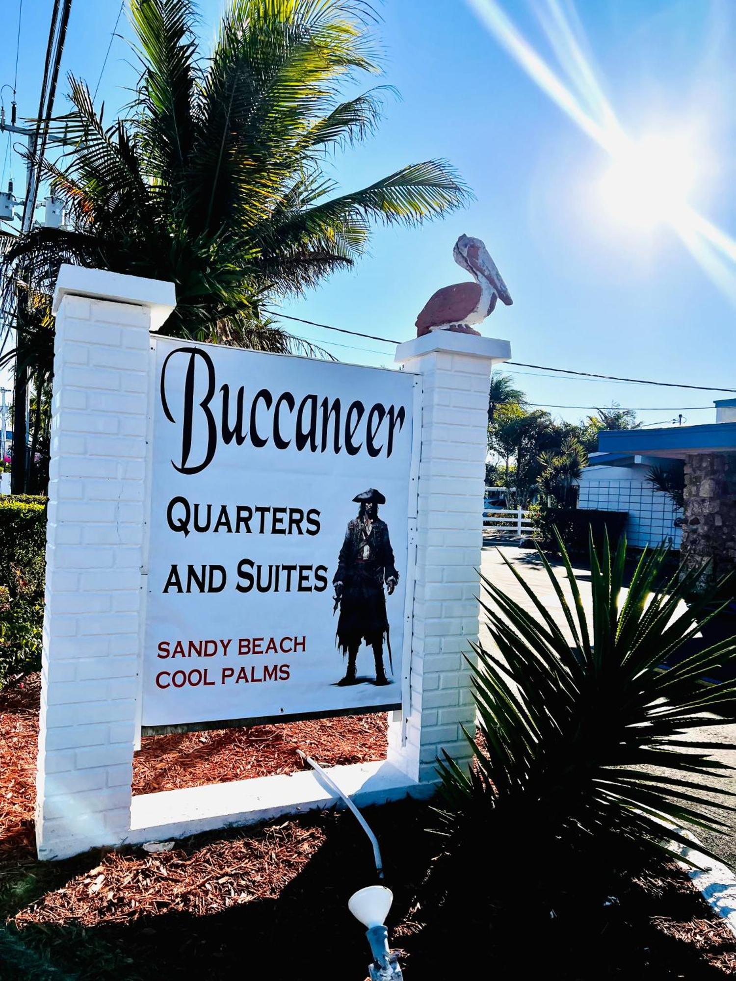 Motel Buccaneer Quarters And