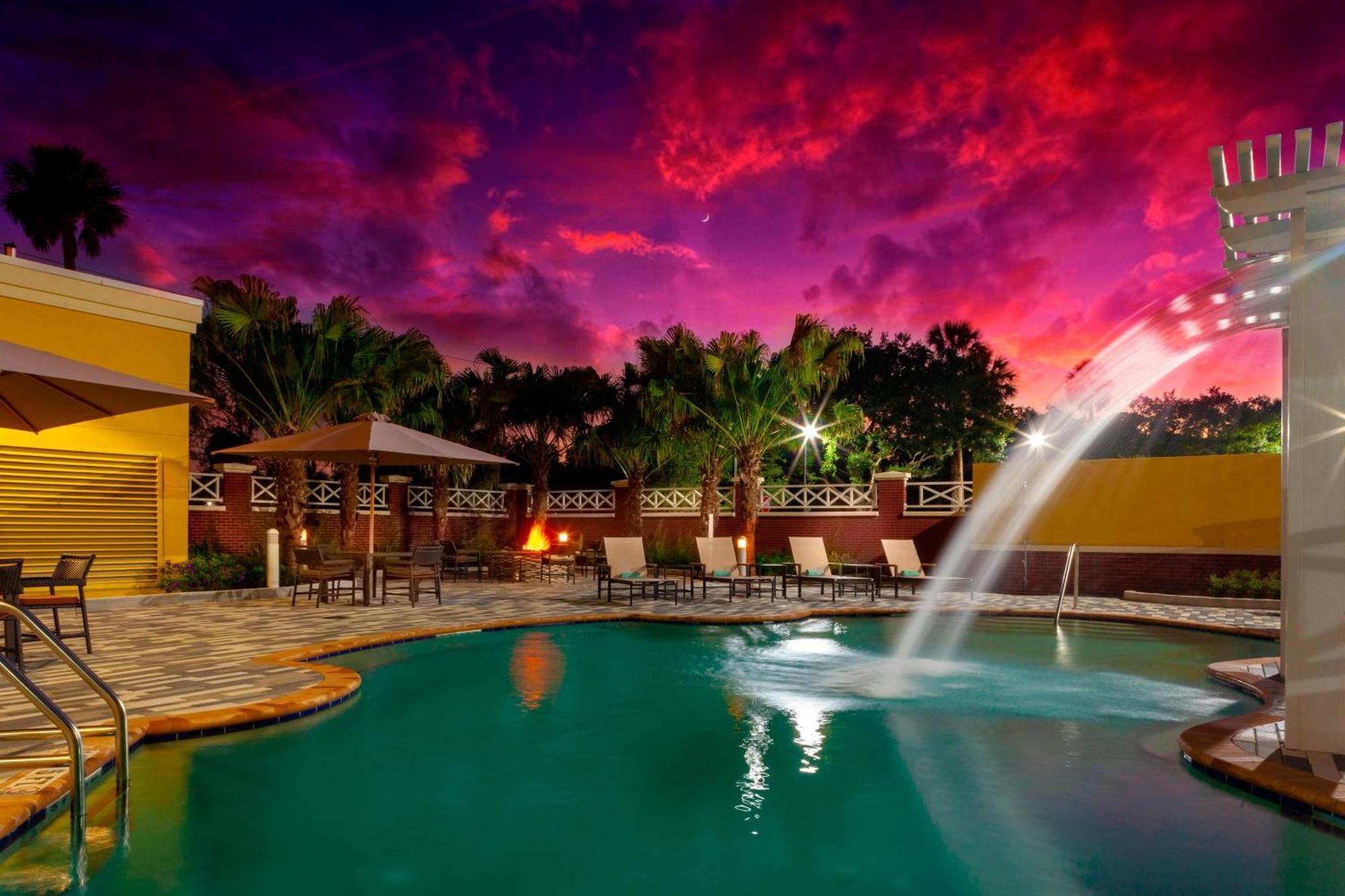 Hotel Courtyard By Marriott Historic Downtown
