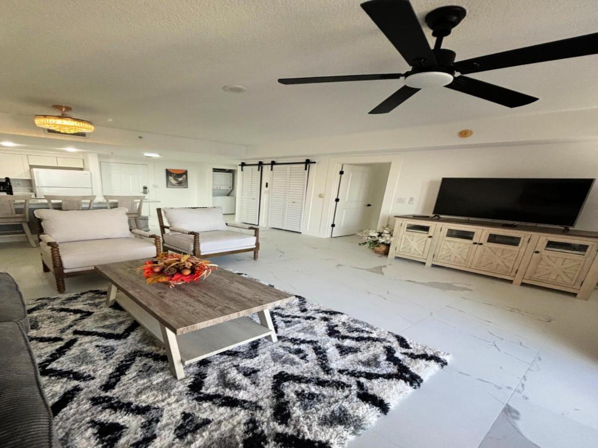 Apartment Wyndham Ocean Walk: Deluxe Oceanview Jacuzzi In Daytona Daytona Beach