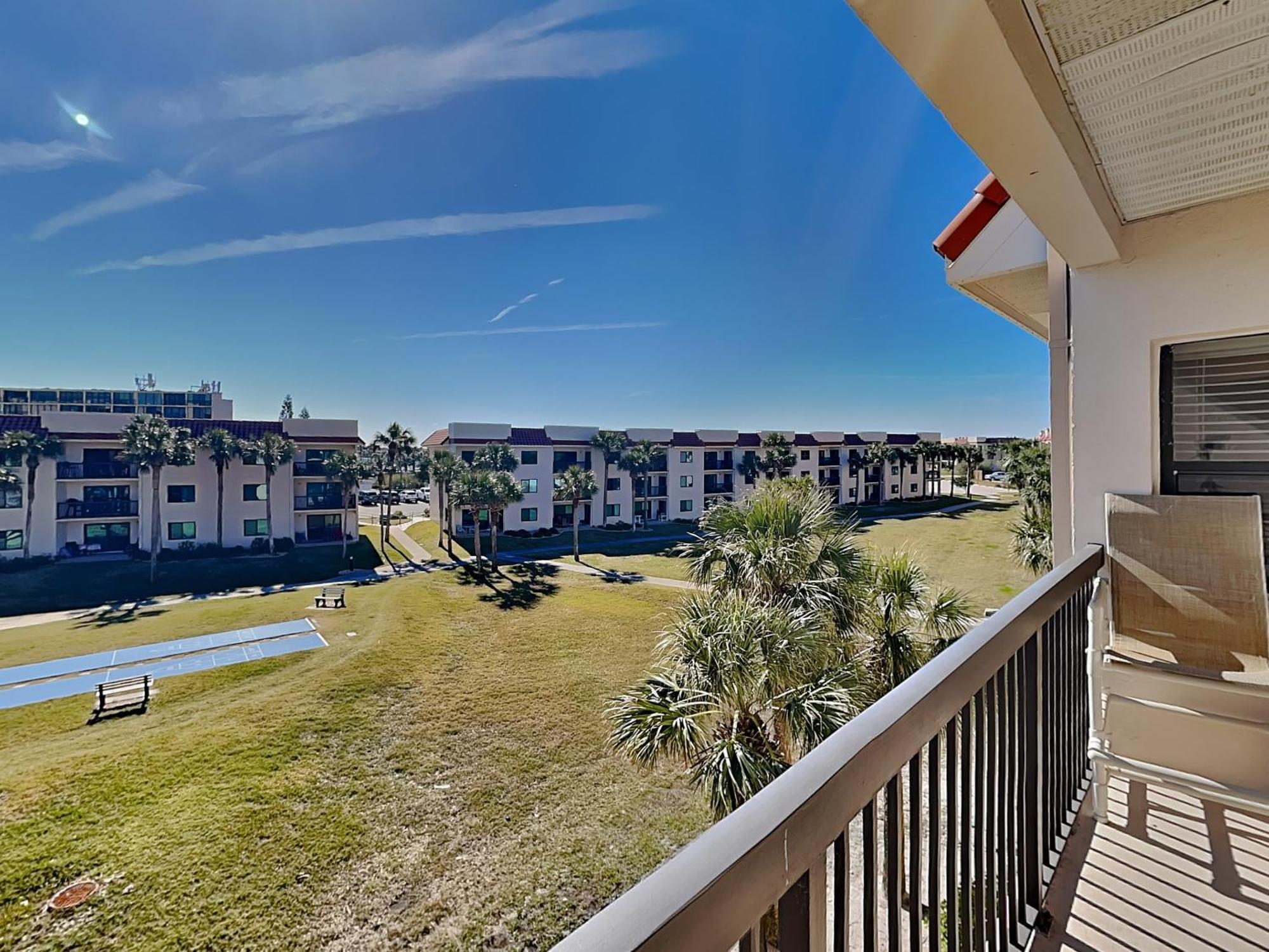 Ocean Village Club Q32