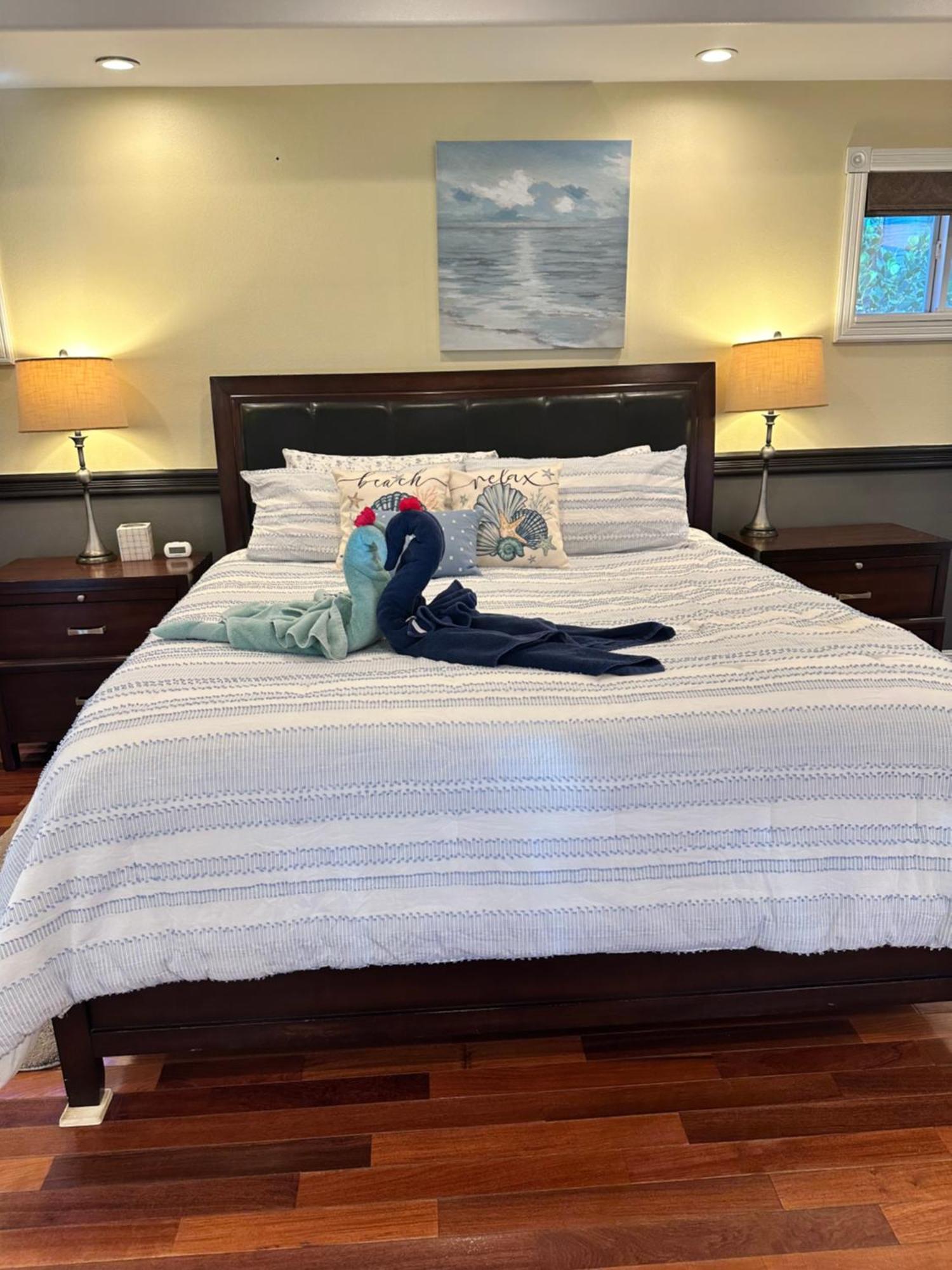 Holiday home Spaces Sunny Oasis 4br Retreat With 2 King Beds, Amazing Pool, Near South Florida Beaches *