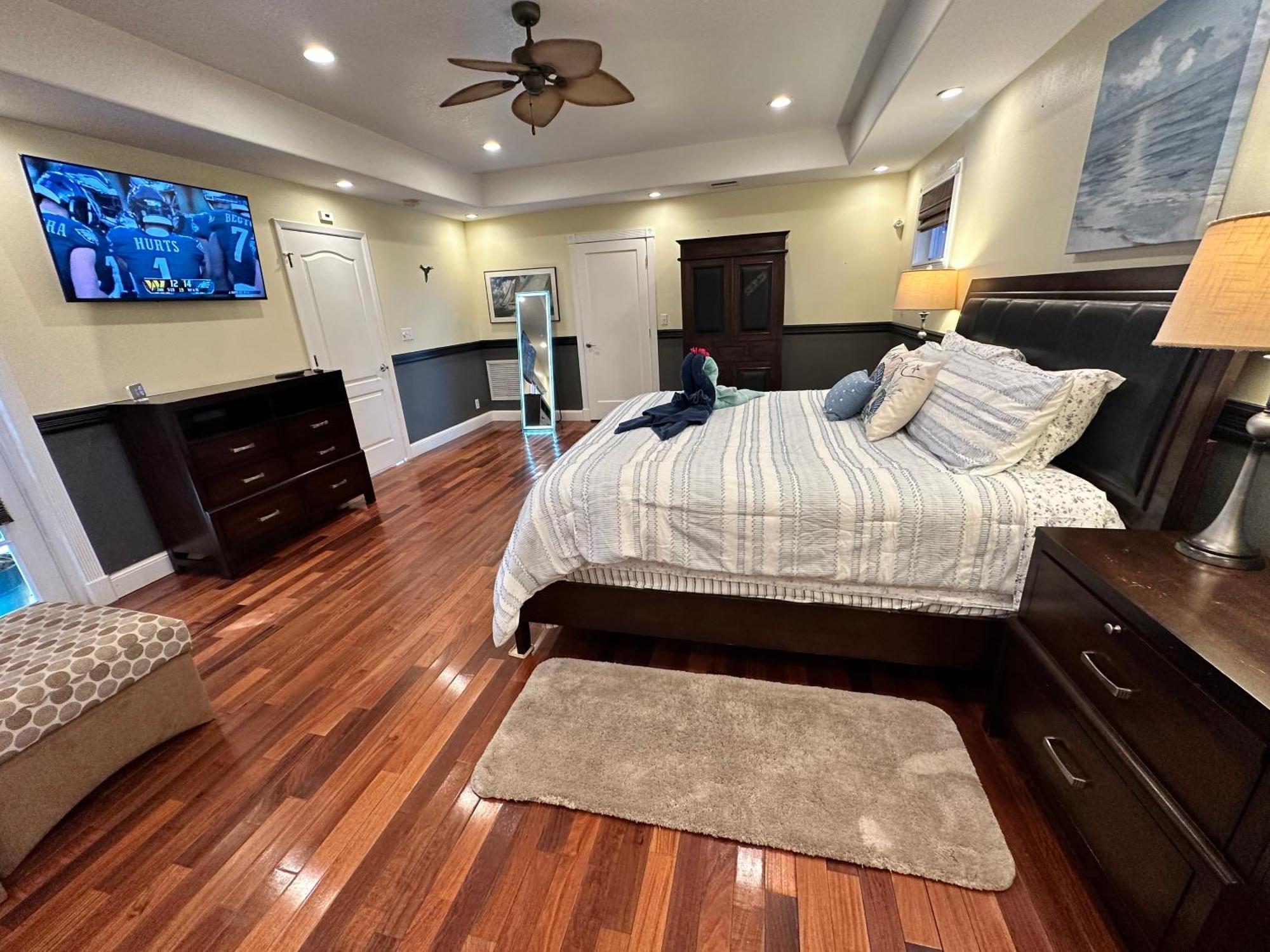 Spaces Sunny Oasis 4br Retreat With 2 King Beds, Amazing Pool, Near South Florida Beaches Holiday home Deerfield Beach