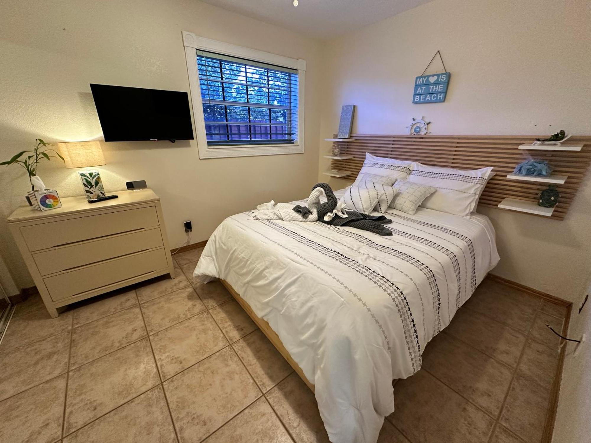 Holiday home Spaces Sunny Oasis 4br Retreat With 2 King Beds, Amazing Pool, Near South Florida Beaches