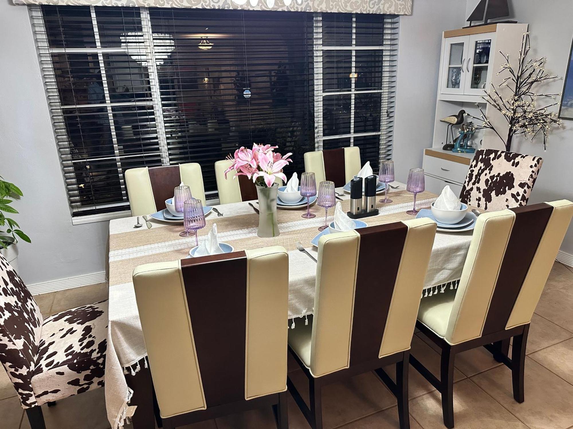 Spaces Sunny Oasis 4br Retreat With 2 King Beds, Amazing Pool, Near South Florida Beaches *