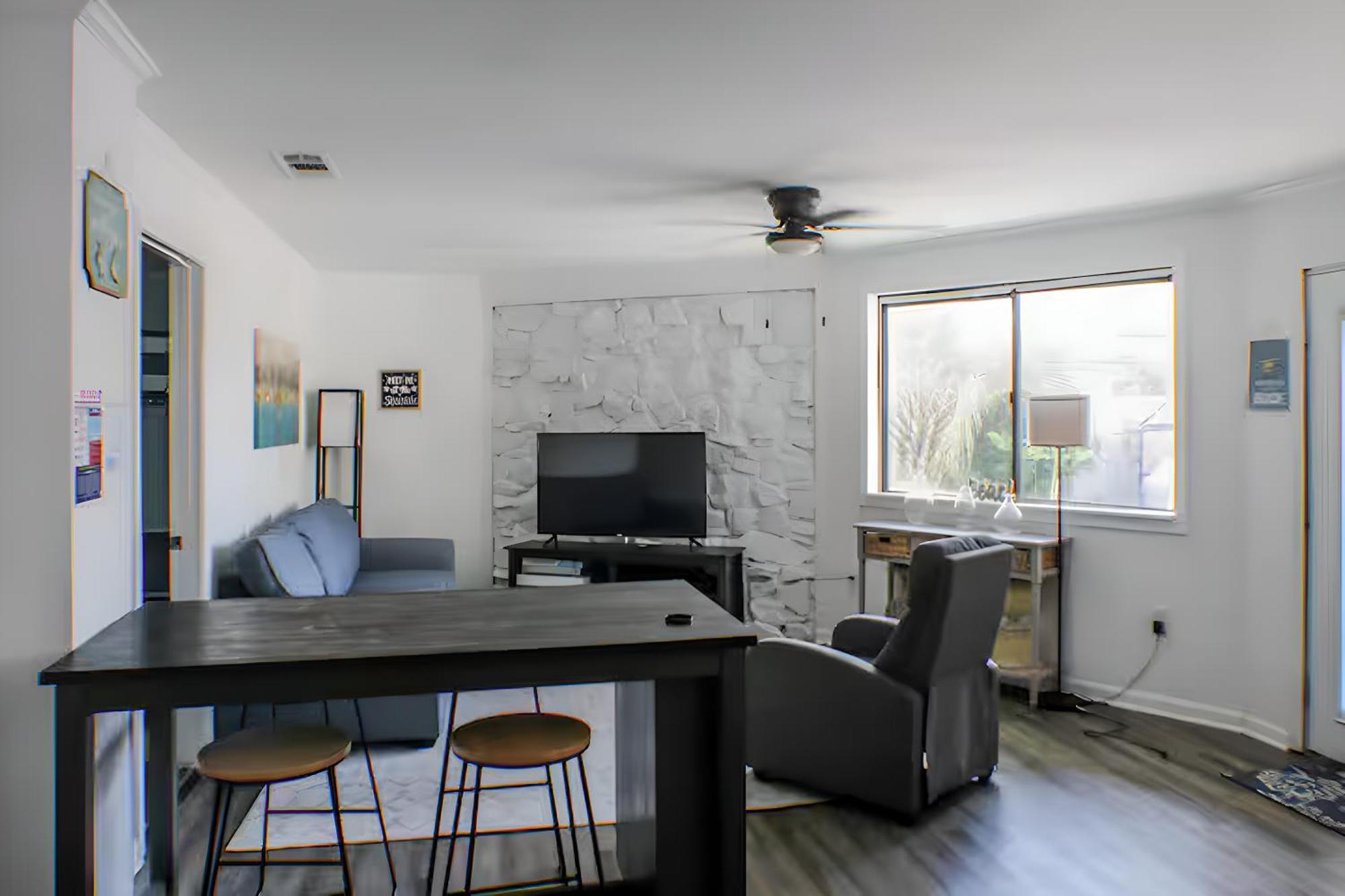 Peaceful Lydia Hide-o-way - Unwind Near Beach, Breakfast, & Go-karts! Holiday home Panama City Beach