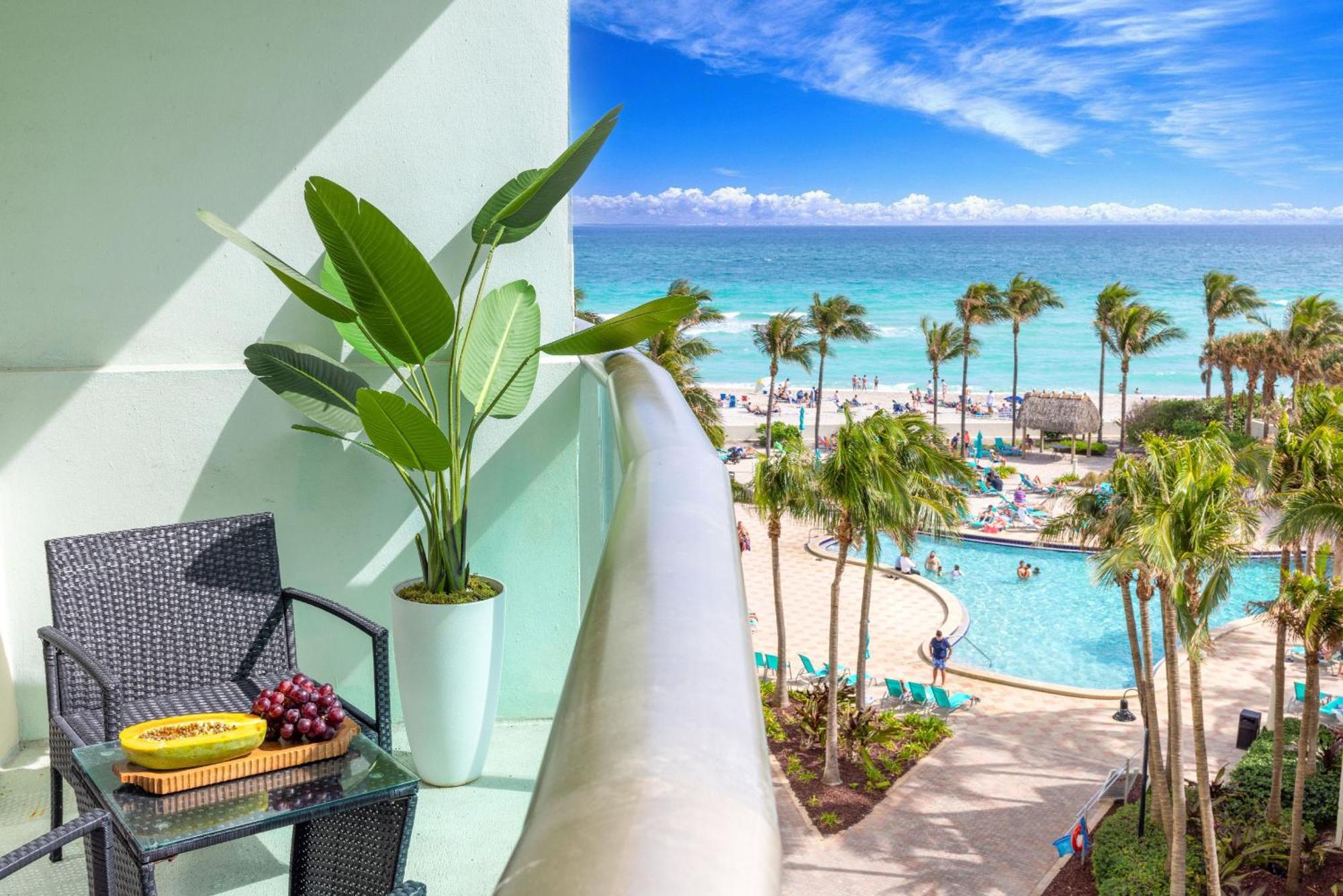 Modern 1 Bdr Oceanview With Direct Access! * Hollywood