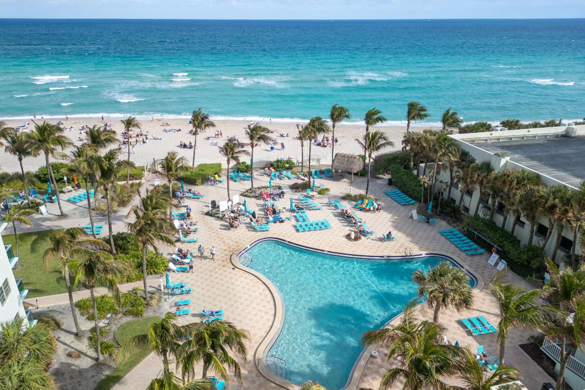 Modern 1 Bdr Oceanview With Direct Access!