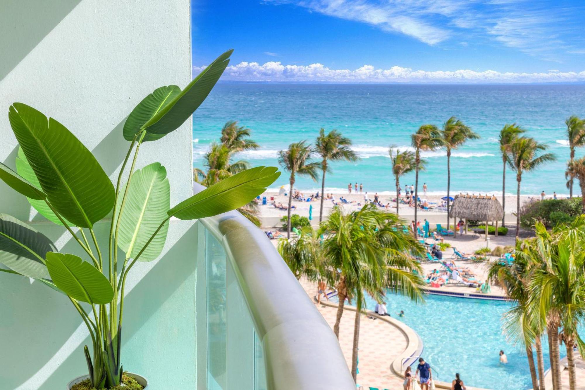 Apartment Modern 1 Bdr Oceanview With Direct Access!
