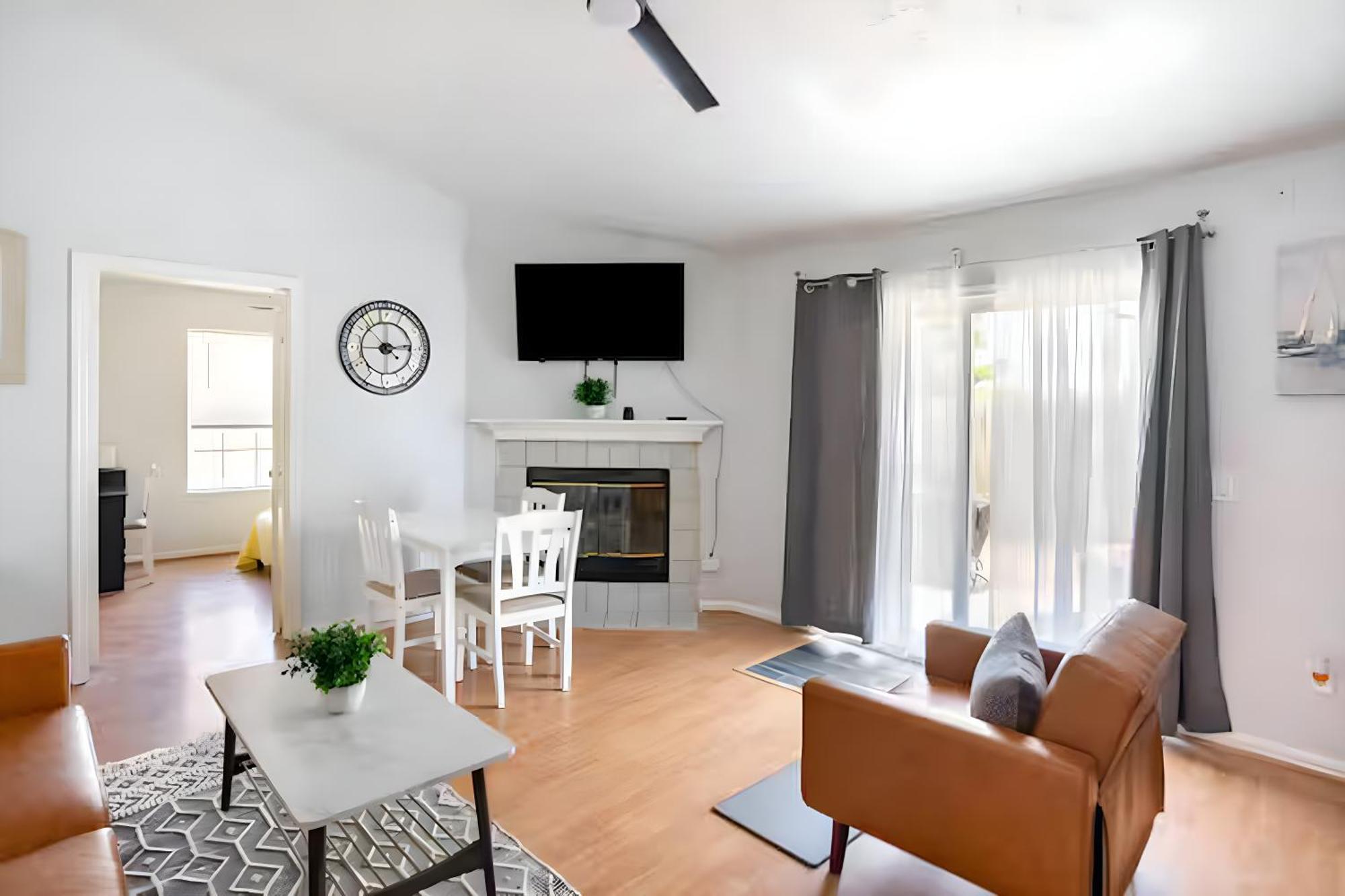 Beautiful House Sleeps 12 - Hot Tub - Breakfast - Walk To * Panama City Beach