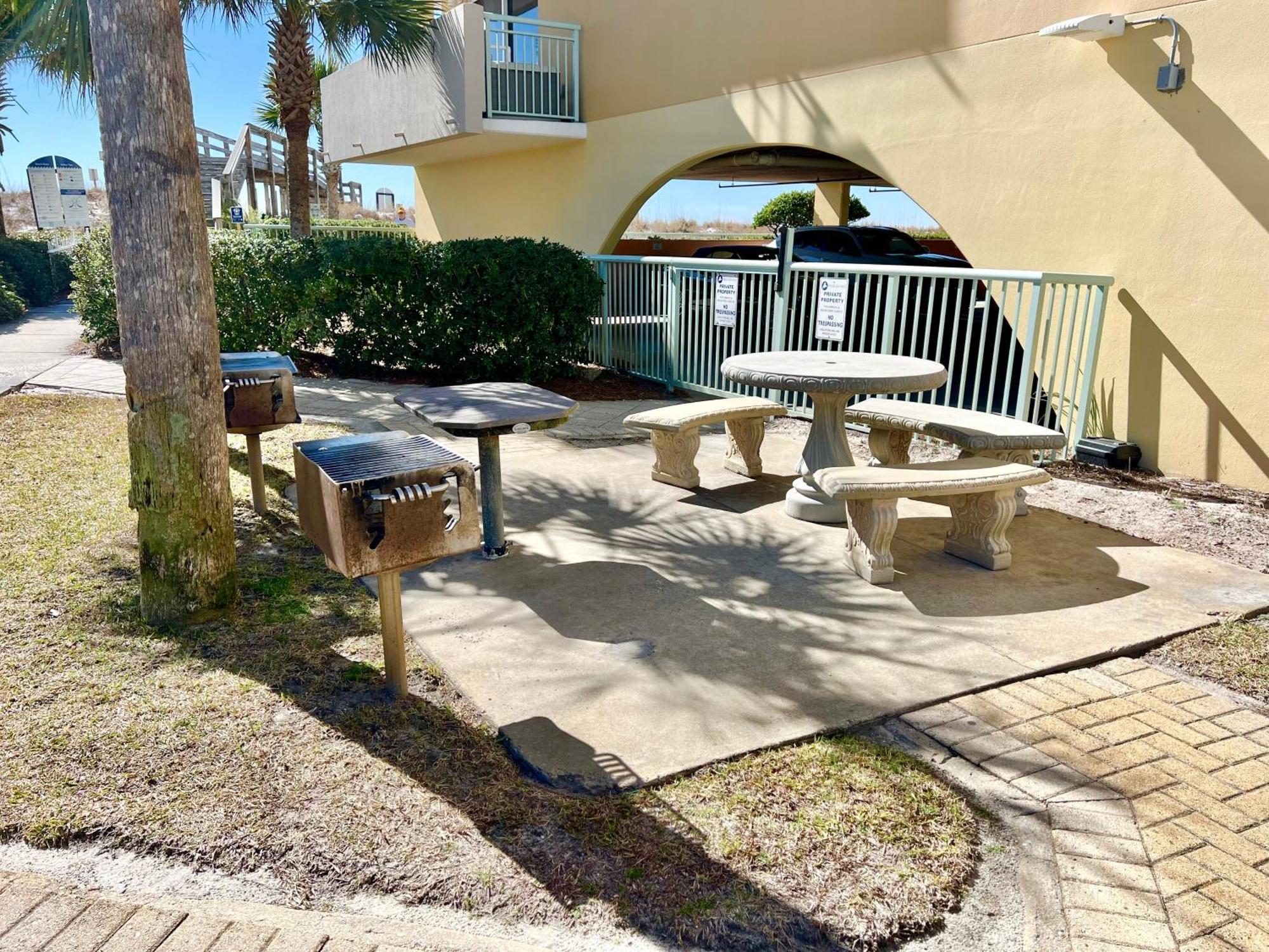 Front Radiant Robins Nest 112, Free Activities Included! * Fort Walton Beach