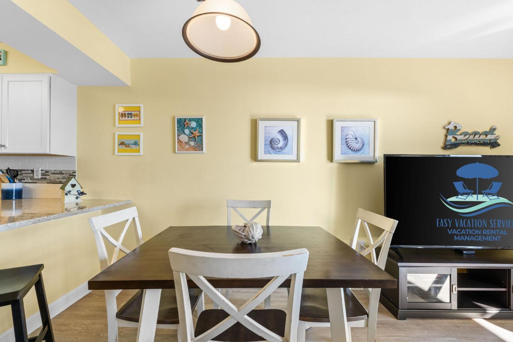 Front Radiant Robins Nest 112, Free Activities Included! Fort Walton Beach