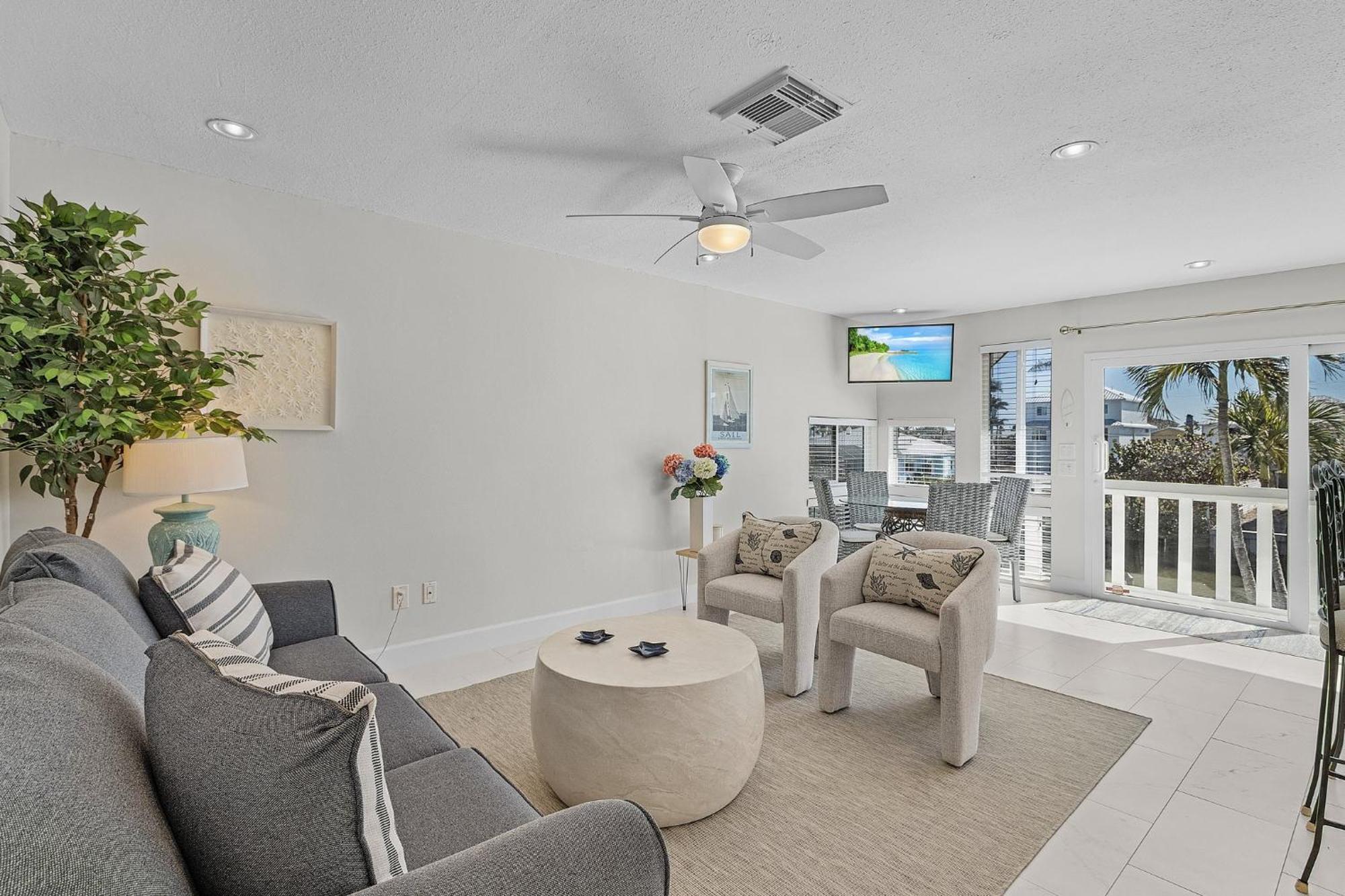 Holiday home Right Waterfront Duplex W/ Pool & *
