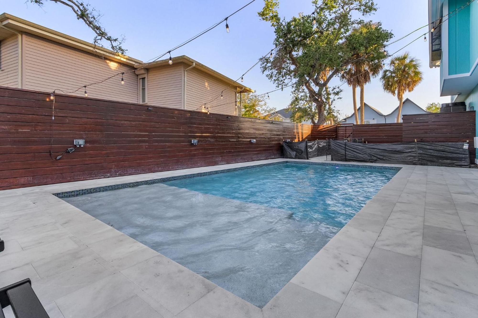 Holiday home Newly Remodeled Five Bedroom Pool