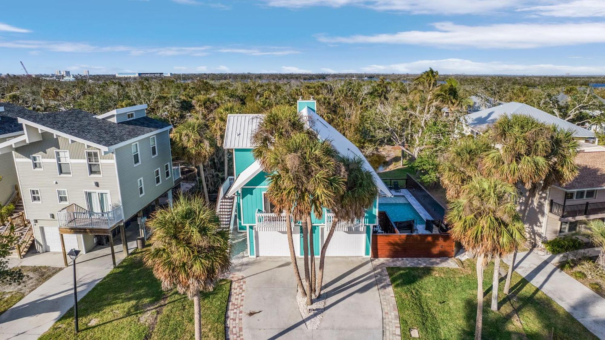 Newly Remodeled Ground Level Holiday home