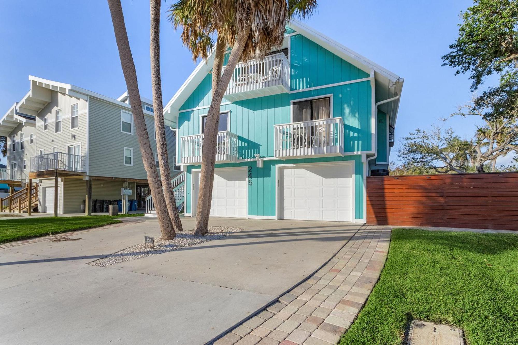 Newly Remodeled Ground Level Holiday home