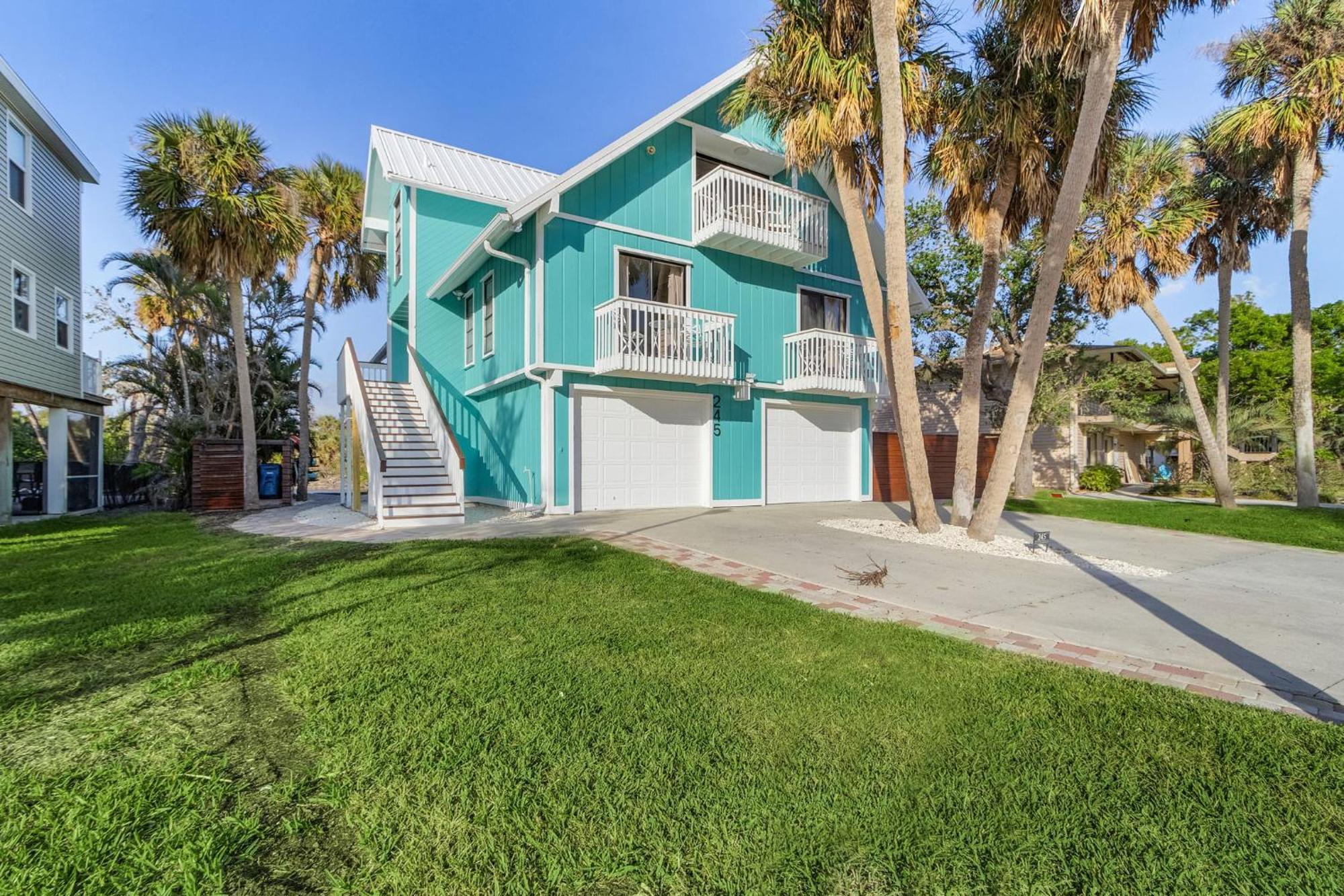 Newly Remodeled Ground Level Holiday home *