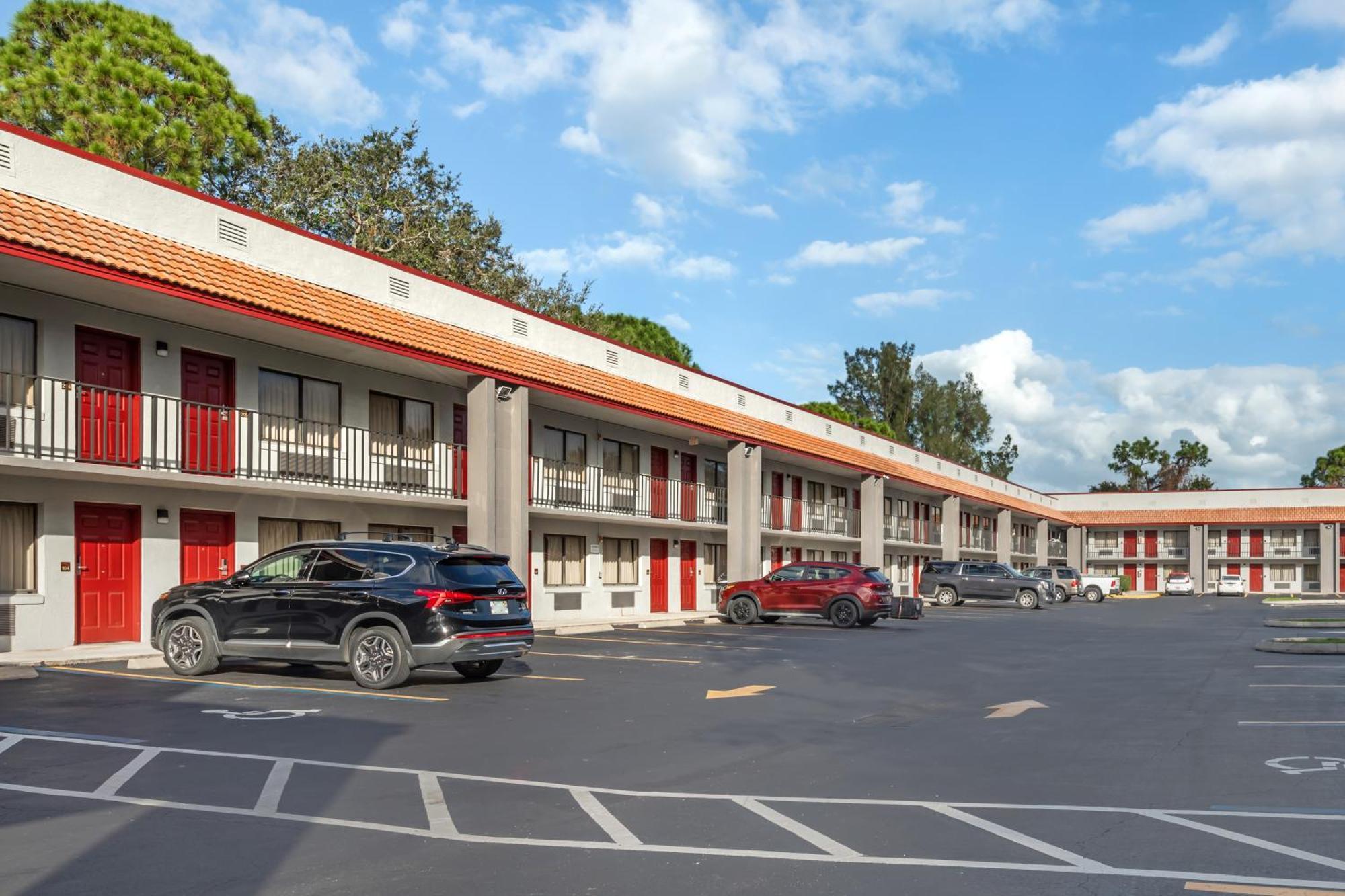 Red Roof Ft Pierce
